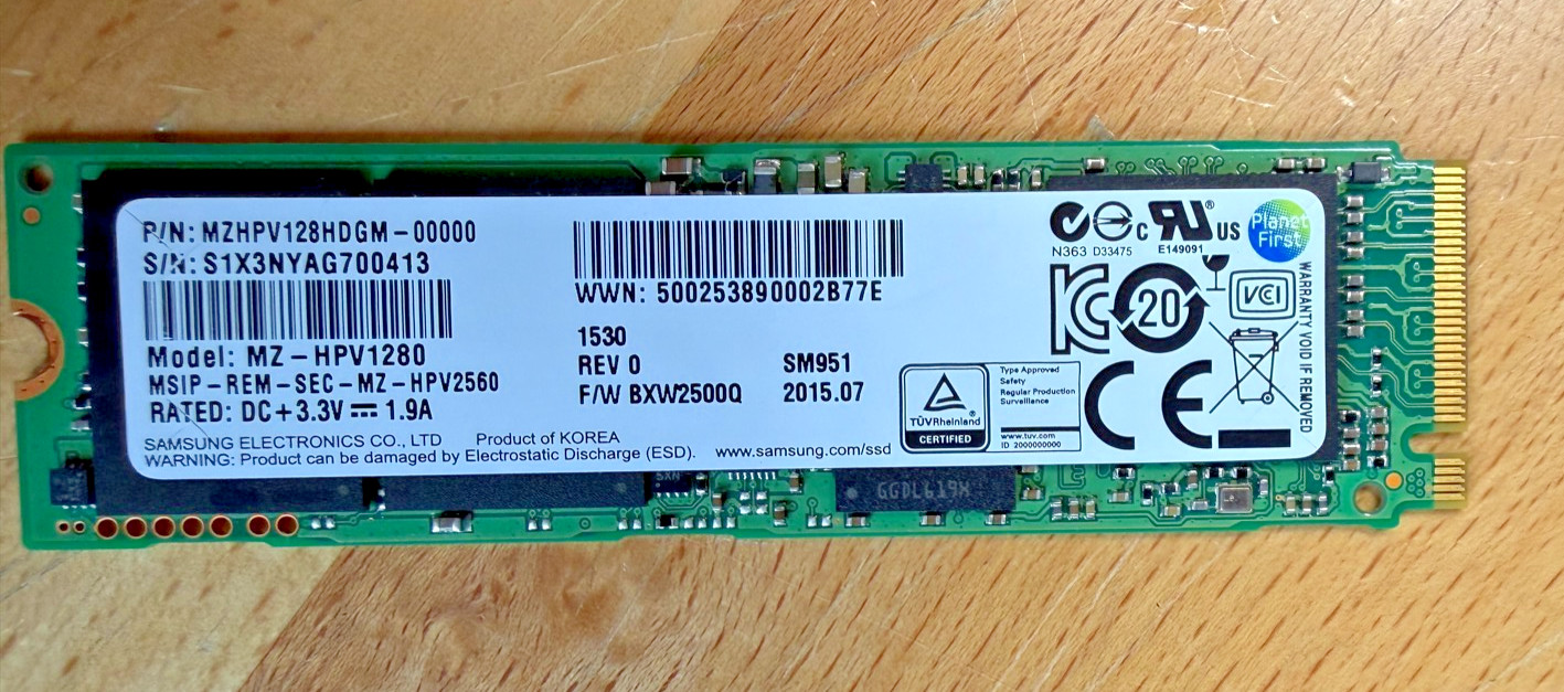 Samsung MZ-NTY1280  Series 128 GB Solid State Drive