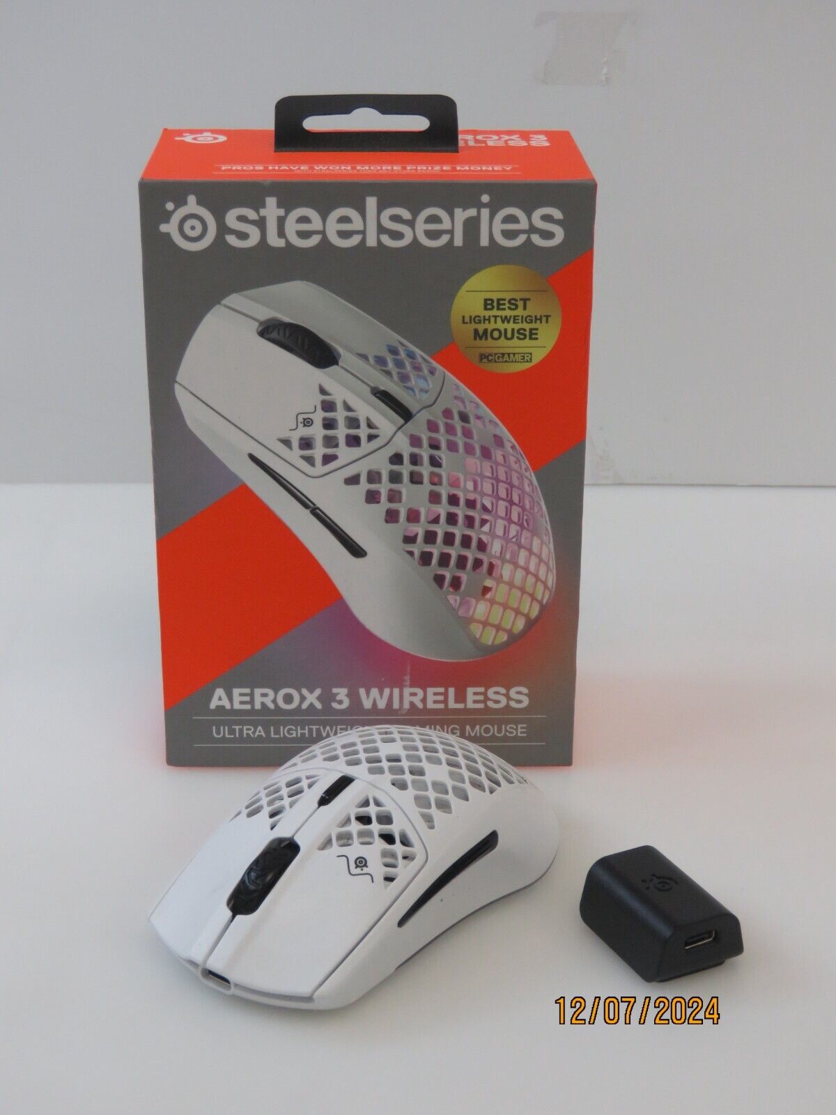 SteelSeries Aerox 3 Wireless Optical Gaming Mouse Snow (Missing USB Key) [R305]
