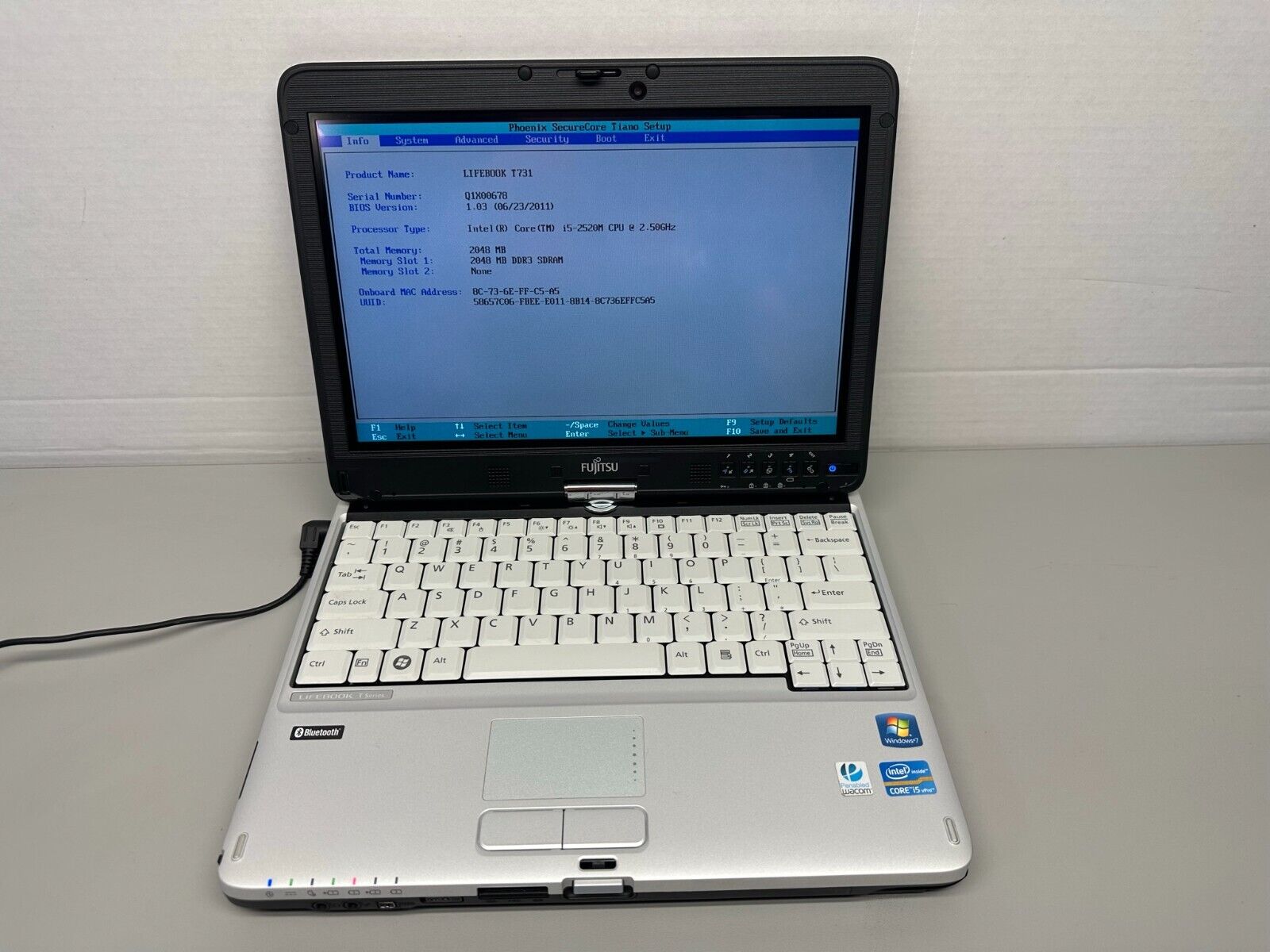 Fujitsu Lifebook T731 Touch 2-in-1 / i5-2520M 2.5GHz / 2GB RAM / 256GB / STYLUS