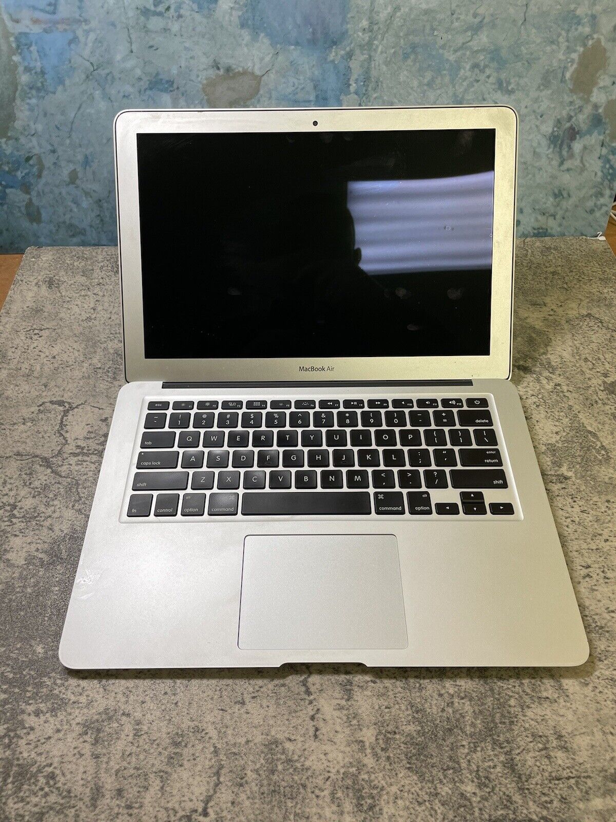 Apple MacBook Air A1466  Good Cosmetics *AS IS - PARTS ONLY*  - READ
