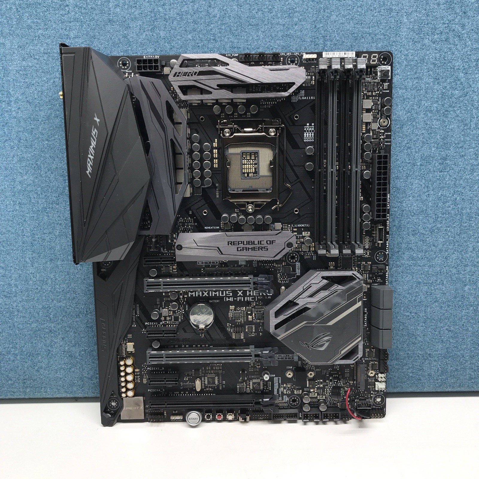 ASUS ROG MAXIMUS X HERO Motherboard Z370 ATX LGA1151 i7-9700K 3.6GHz 8GB DDR4 IO