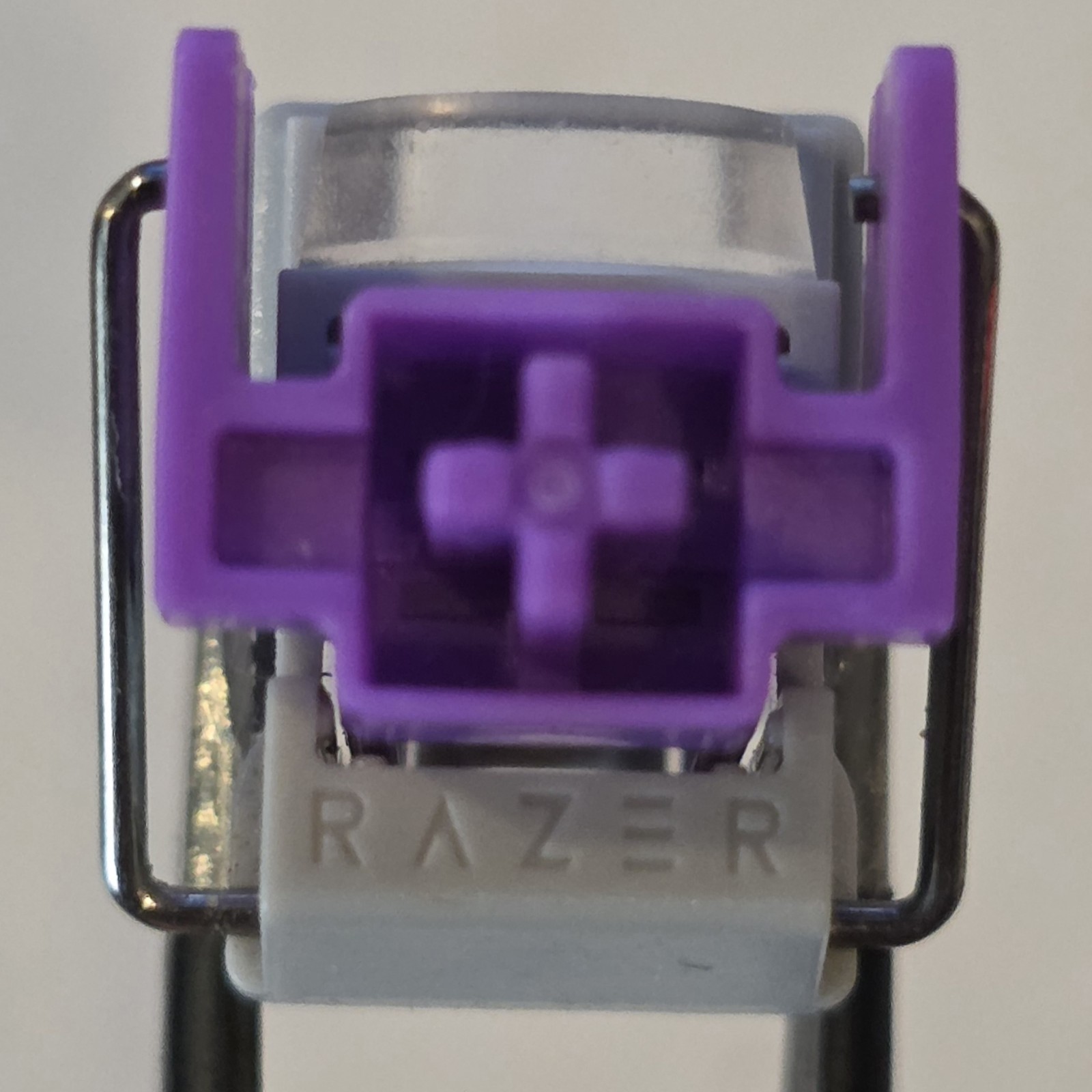 104 Razer Purple Optical Switches From Huntsman Keyboard Gaming