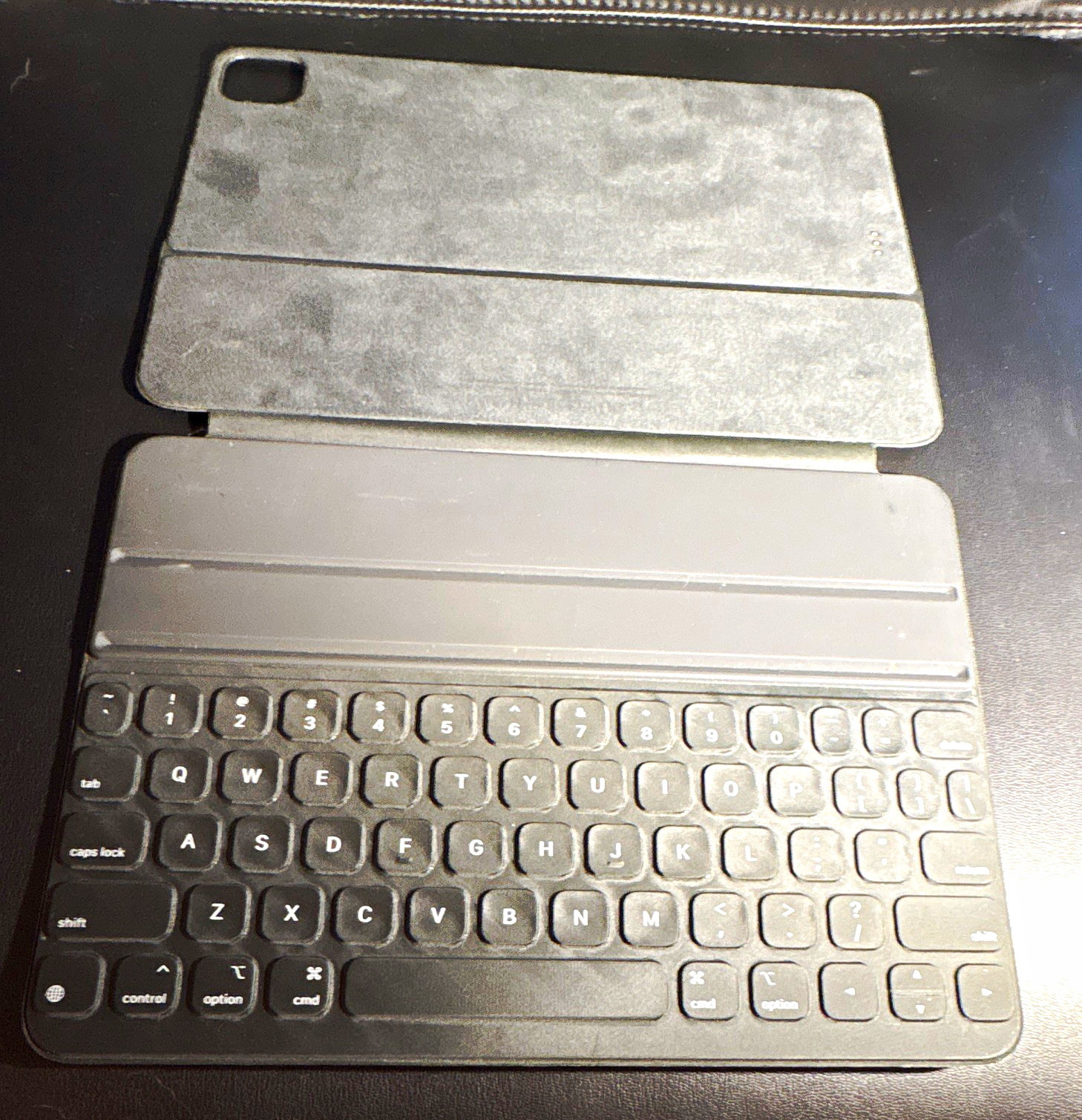 Genuine Apple Smart Keyboard Case QWERTY for iPad Air 4th & 5th Model A2038