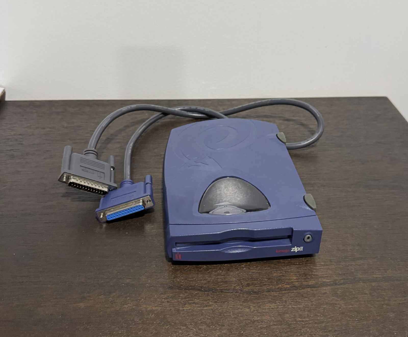 IOMEGA ZIP 250 - Floppy Disk Drive - Z250P - External - Blue Untested
