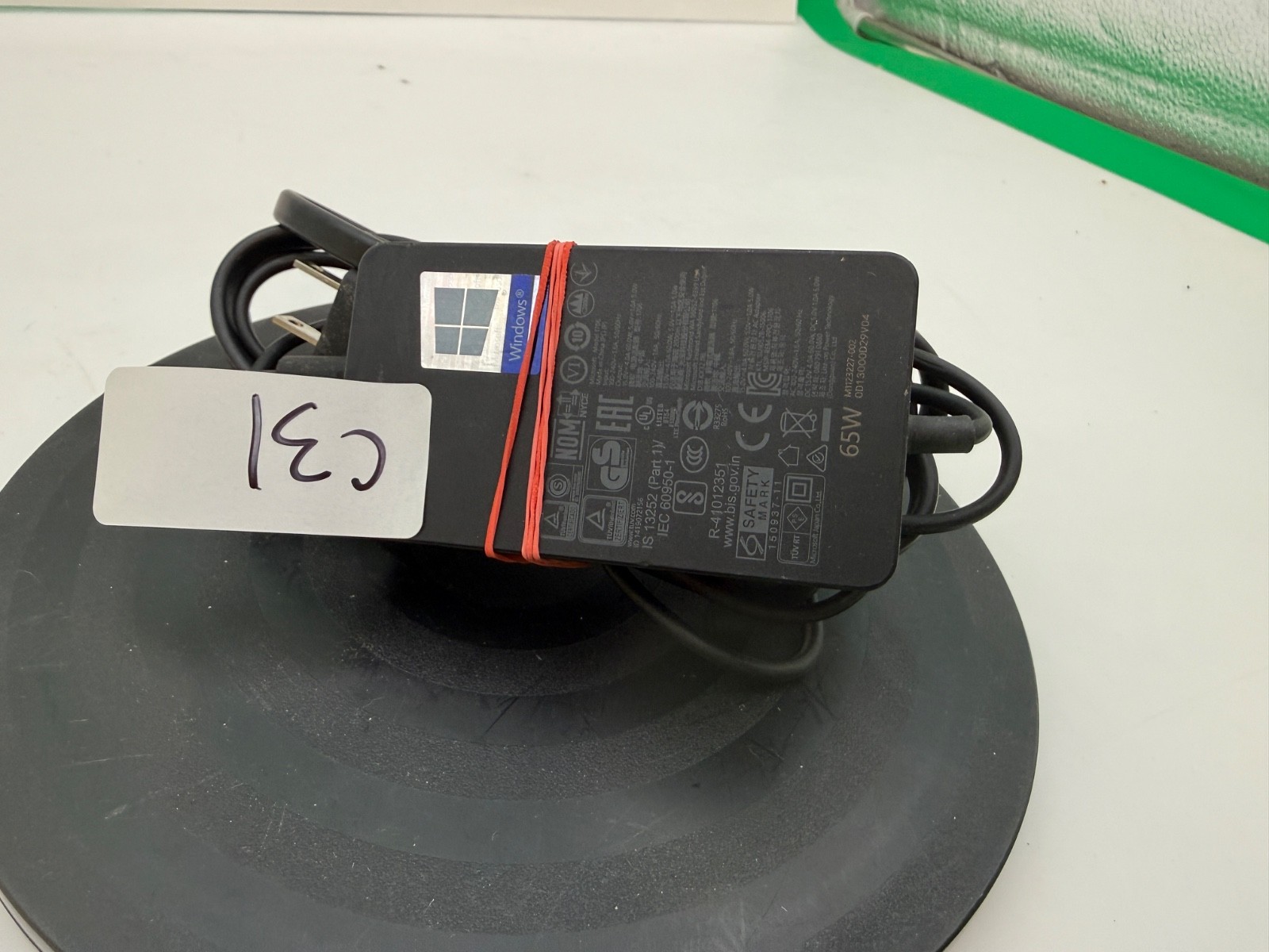AUTHENTIC Microsoft  Surface PRO 7 IS-13252 R-41012351 65W Charger