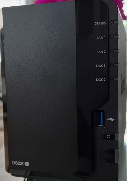 Synology 2 Bay NAS Diskstation DS220+ (Diskless),Black