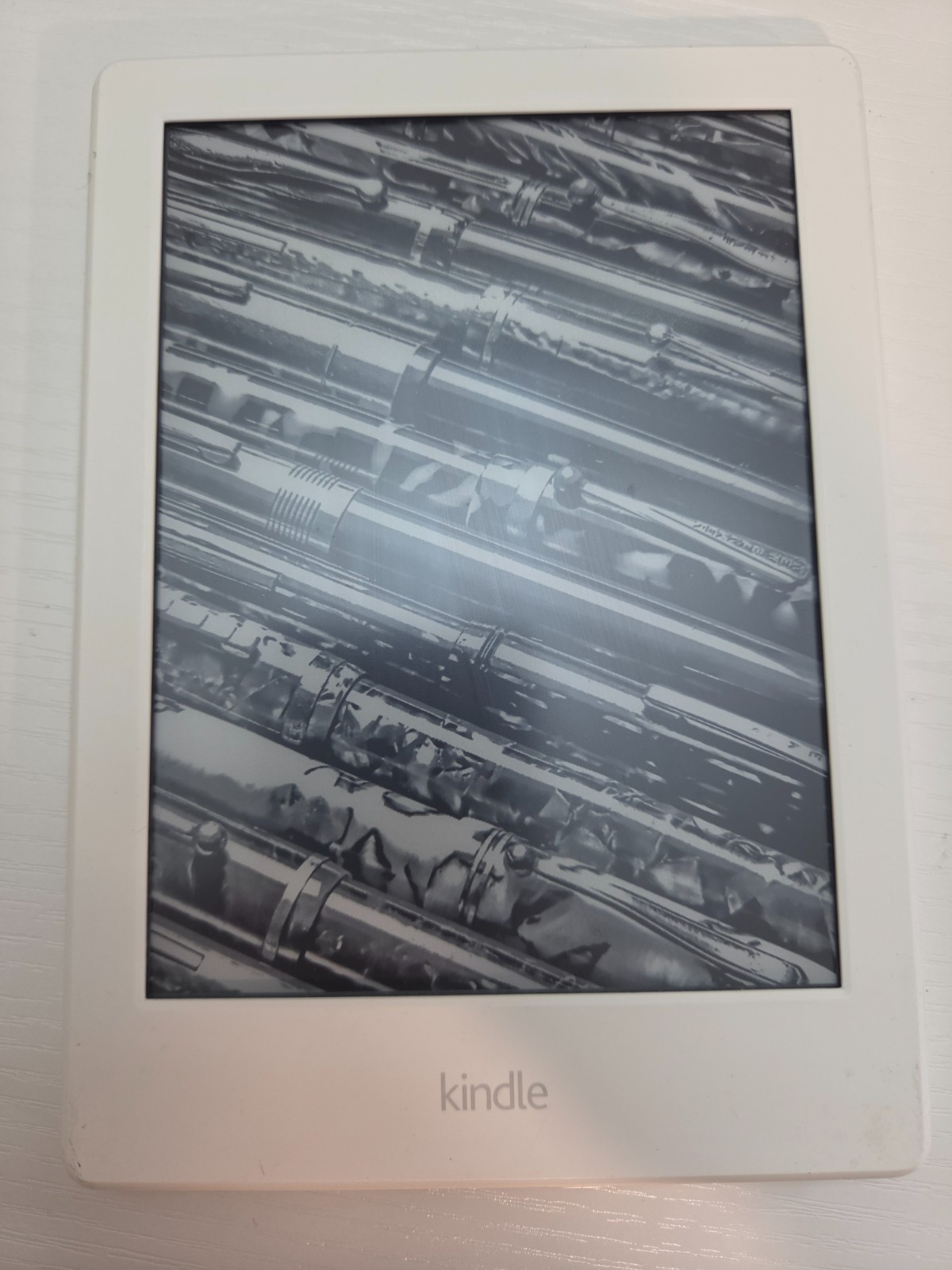 Amazon Kindle 8th Generation, 6in, White - [Grade C]