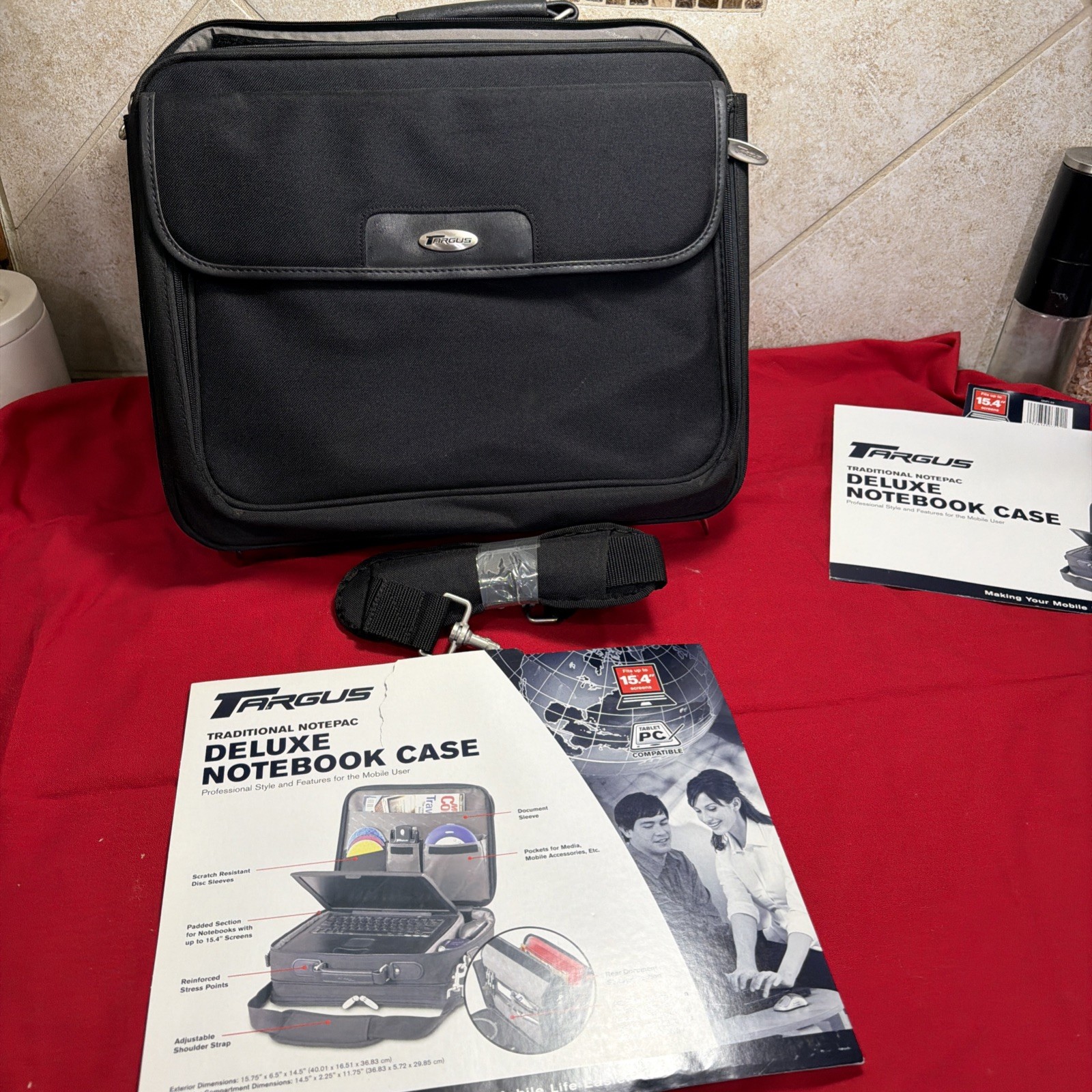 Targus 15.6 Traditional Notepac Laptop Case - GSA-OCN1-90 w/Shoulder Strap NEW