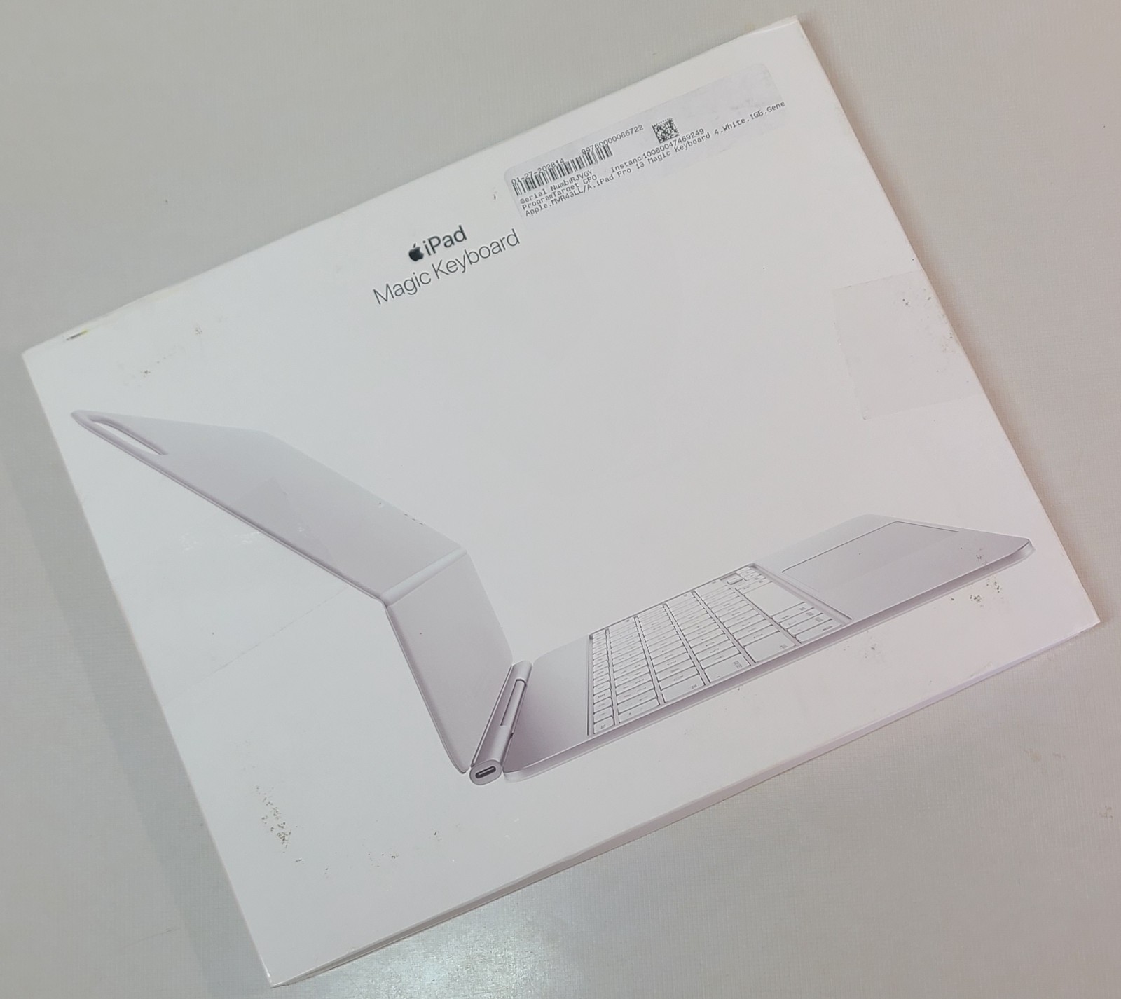 OPEN BOX  Apple Magic Keyboard Case iPad Pro 13" - M4 M5 - White A2974 MWR43LL/A