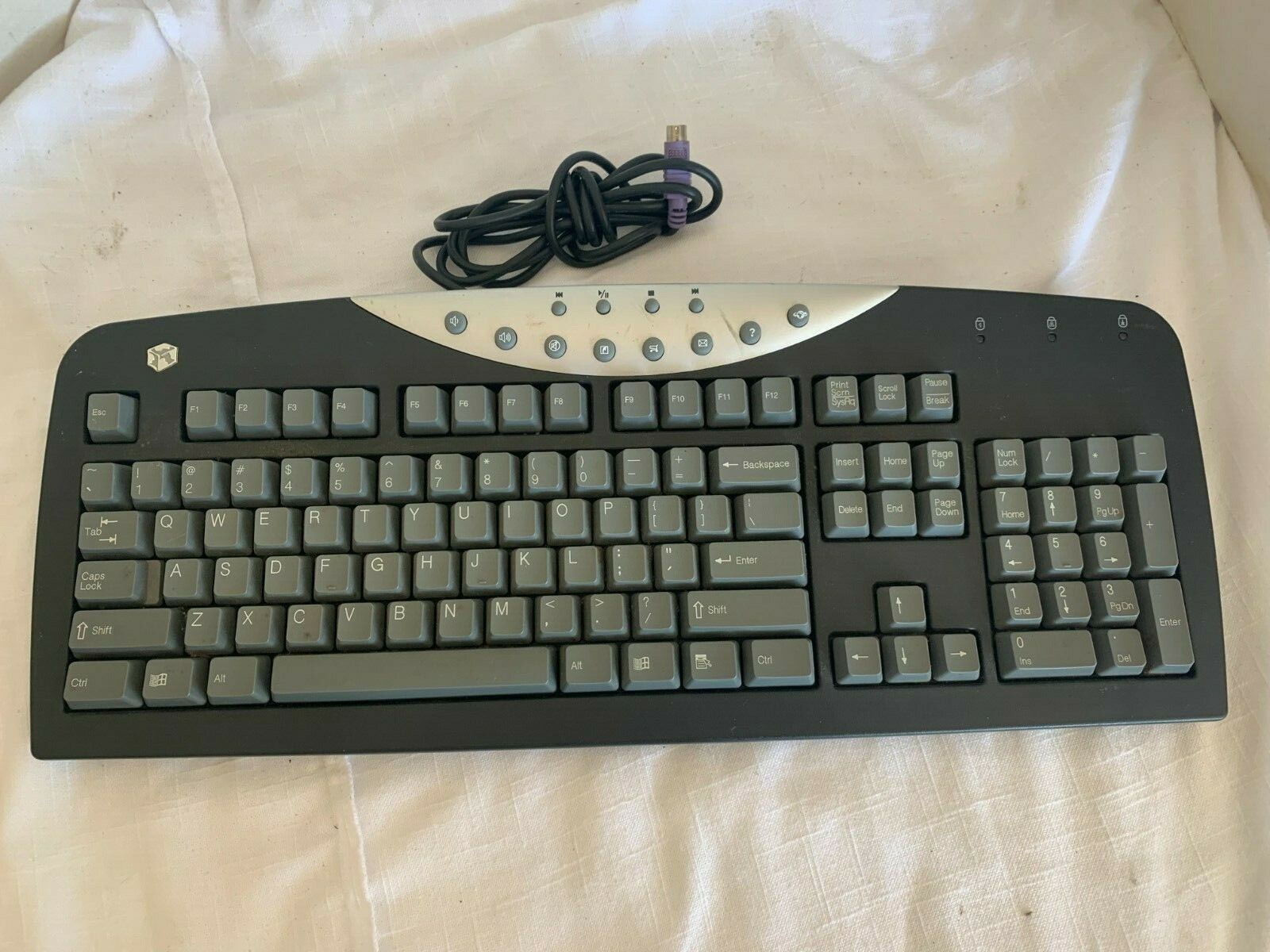 Gateway SK-9920 PS/2 Vintage Keyboard for Desktop 