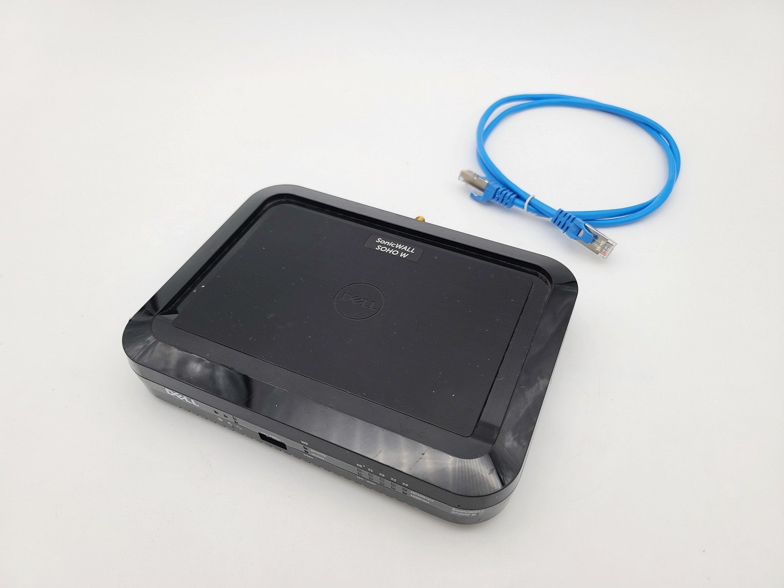 DELL SONICWALL APL41-0BA SOHO W FIREWALL NETWORK SECURITY W/ CABLE SET
