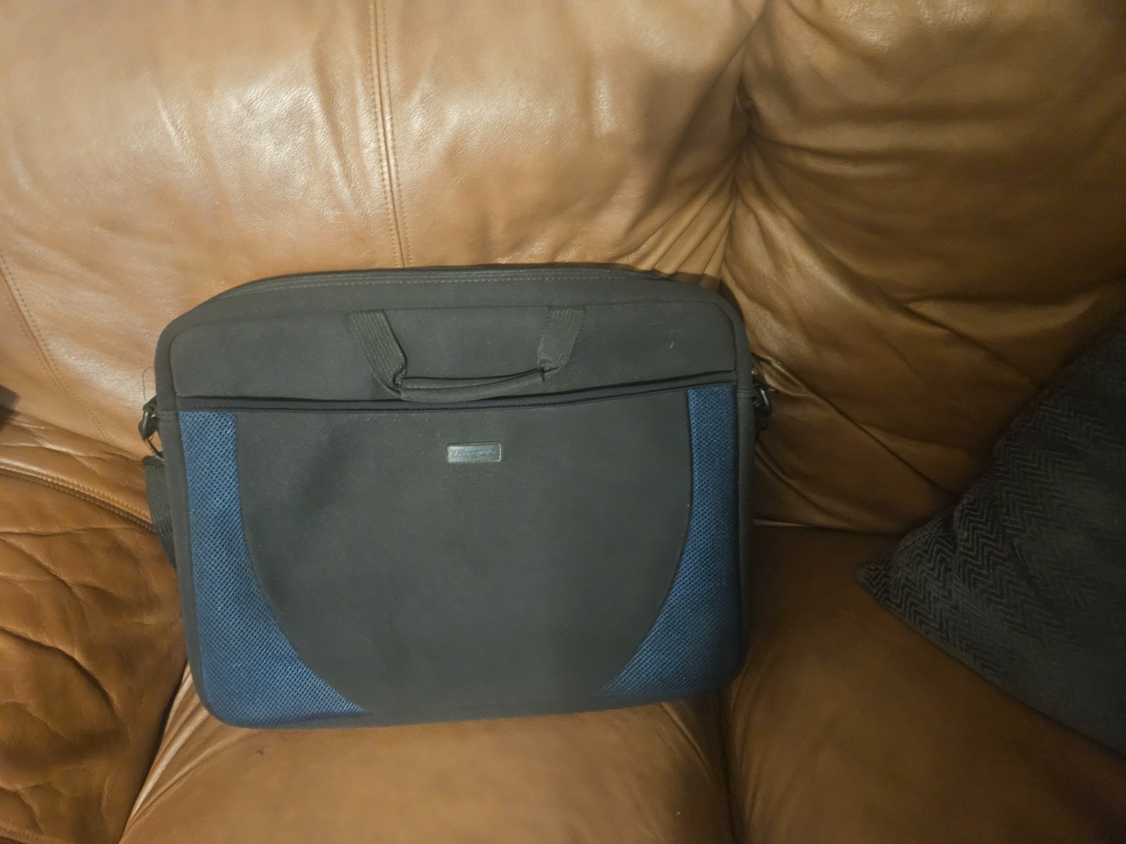 NEW Targus Laptop Computer Bag Black Classic Slim Topload