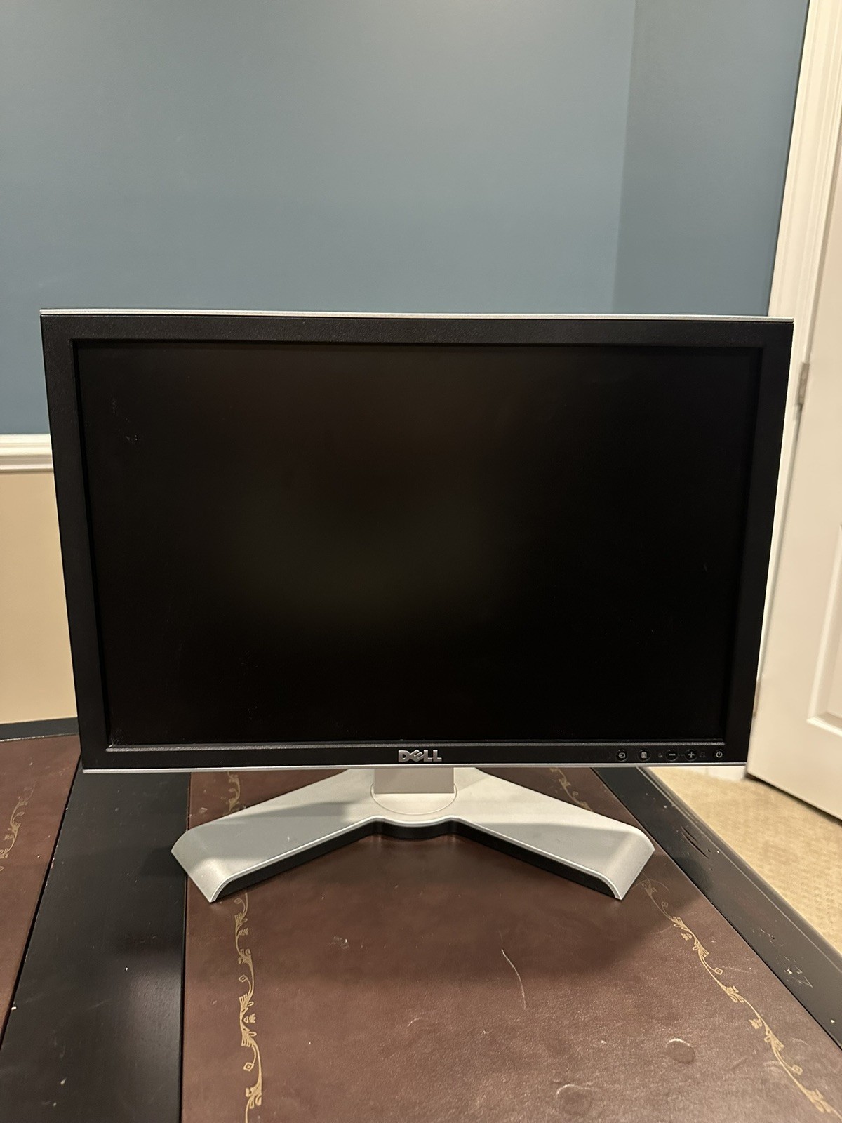 Dell Ultrasharp 20" Widescreen 2009Wt LCD Monitor Silver 1680x1050 Used