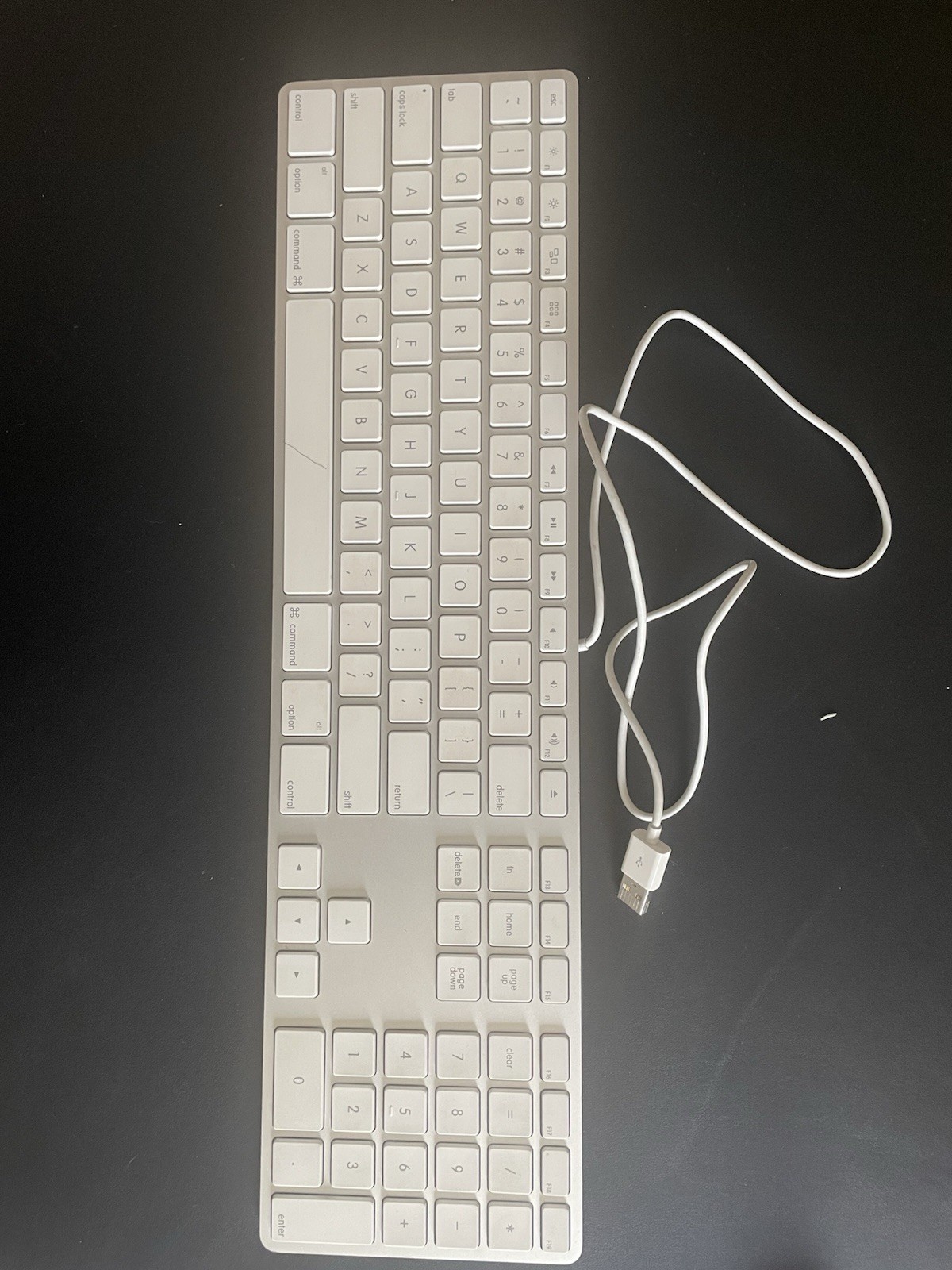 Apple A1243 Wired USB Keyboard for iMac Mac Mini Mac Pro w/Keypad