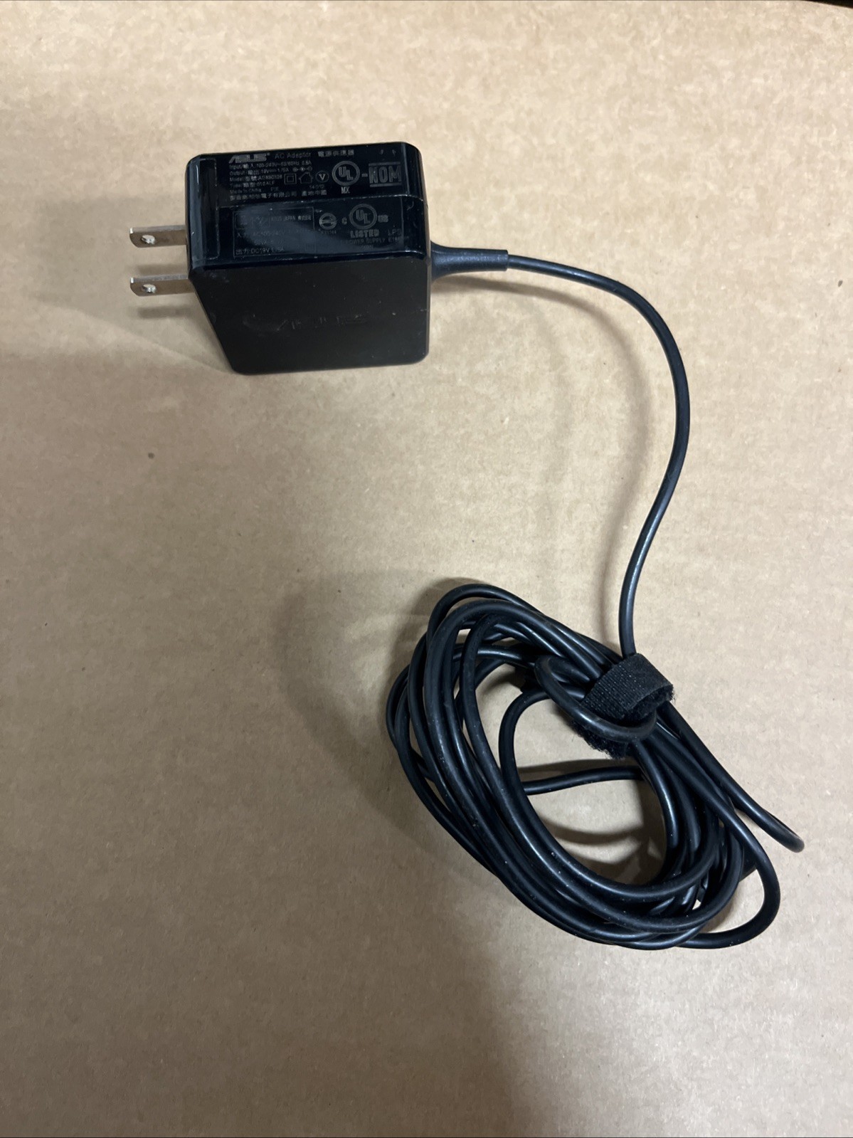ASUS AD890326 19V 1.75A 33W Genuine Original AC Power Adapter Charger