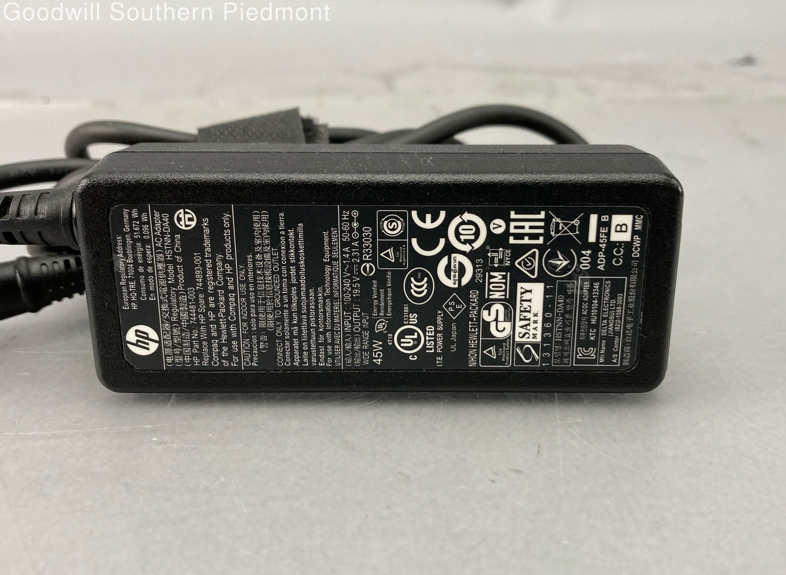 Genuine OEM HP 45W 19.5V 2.31A AC Adapter Large Tip