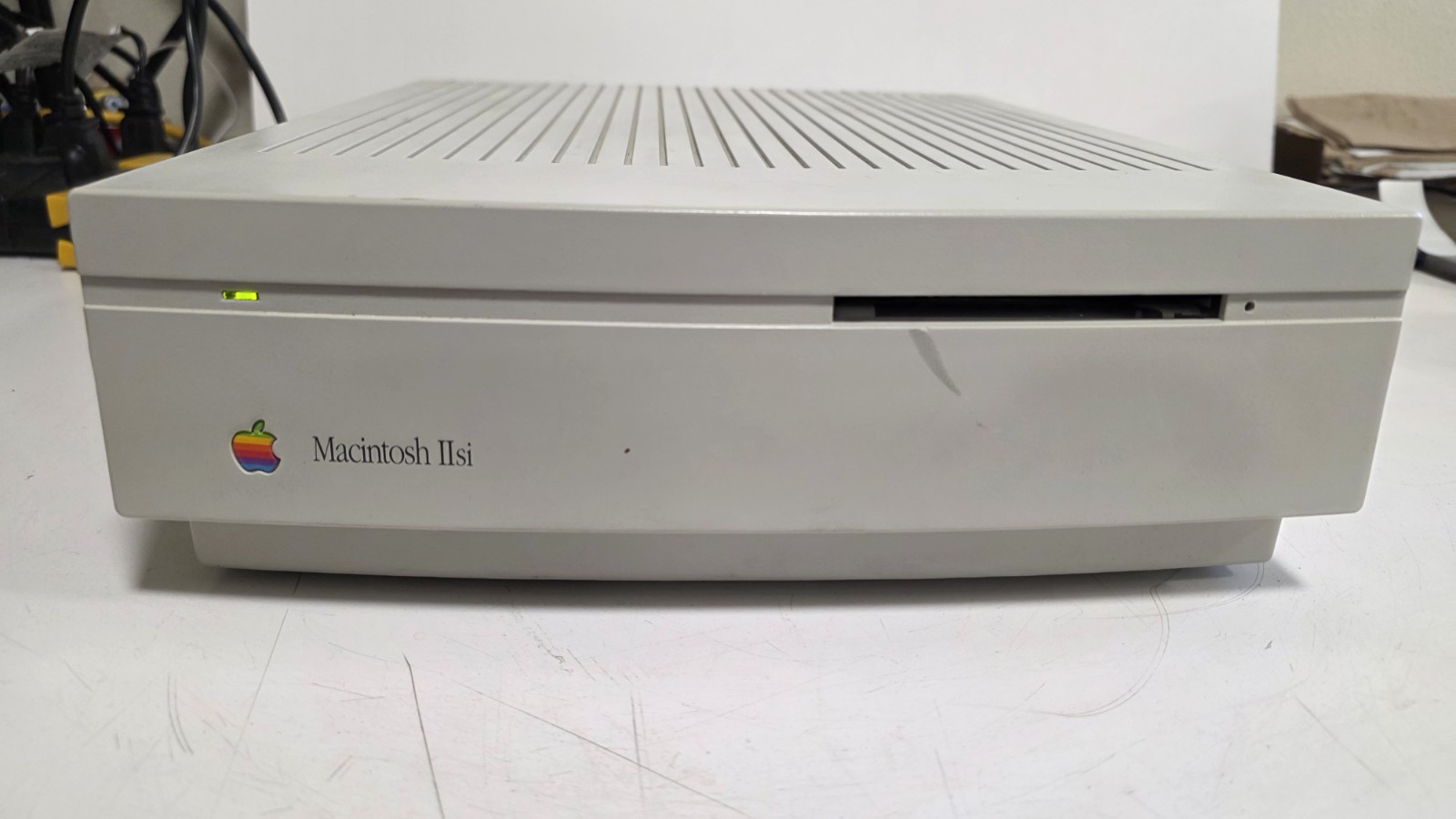 Apple Macintosh IIsi M0360 Computer