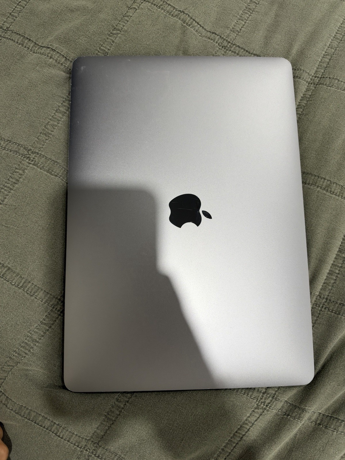 Apple MacBook Pro 2019 13" Touchbar A1989 I7 2.8GHz 16GB RAM 256GB SSD