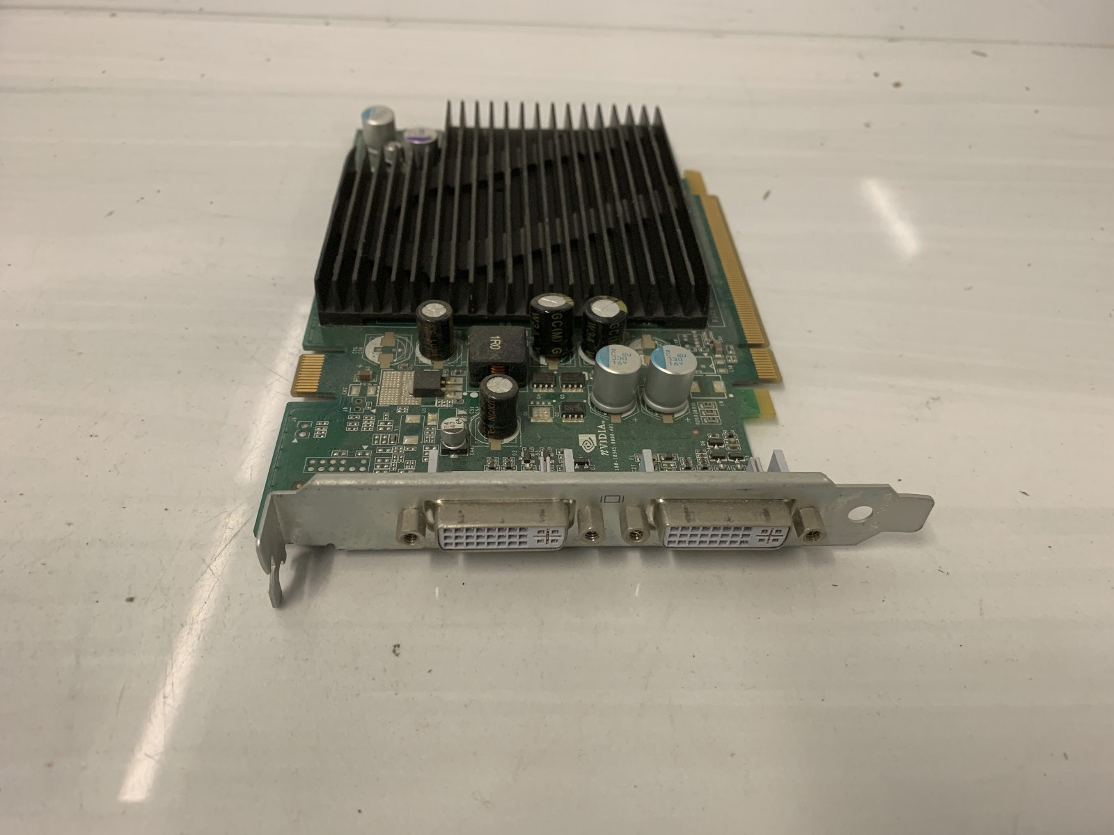 Apple NVIDIA GeForce 7300 GT 256MB PCIe Mac Pro A1186 Dual DVI Video Card