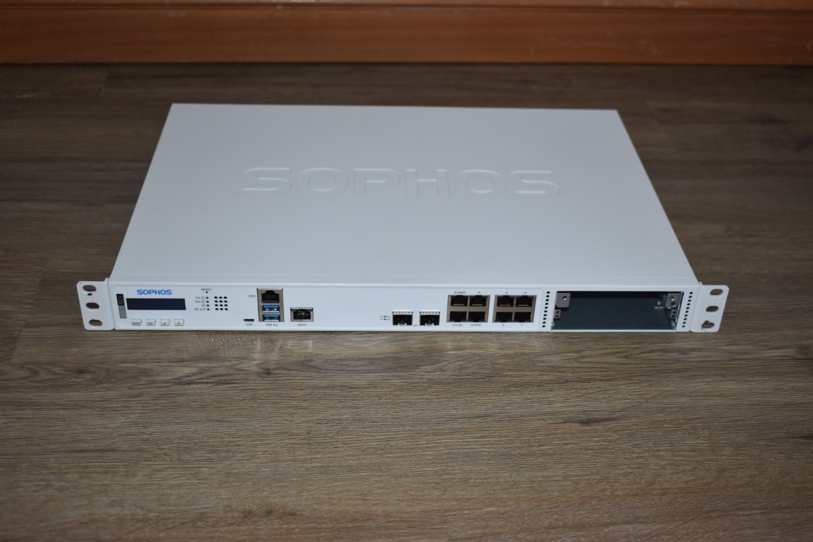 Sophos XGS-2300 Network Security/Firewall Appliance w/ Rack Ears