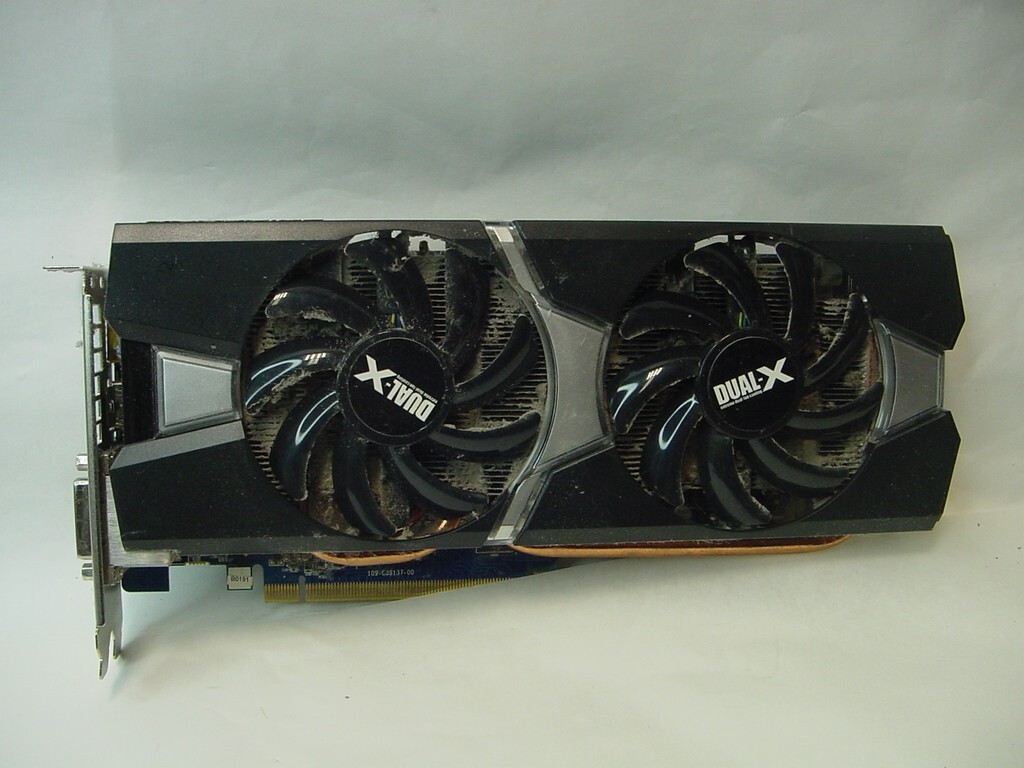 SAPPHIRE DUAL-X R9 280 3G GDDR5 PCI-E DVI-D HDMI DUAL X OC WITH BOOST (UEFI)