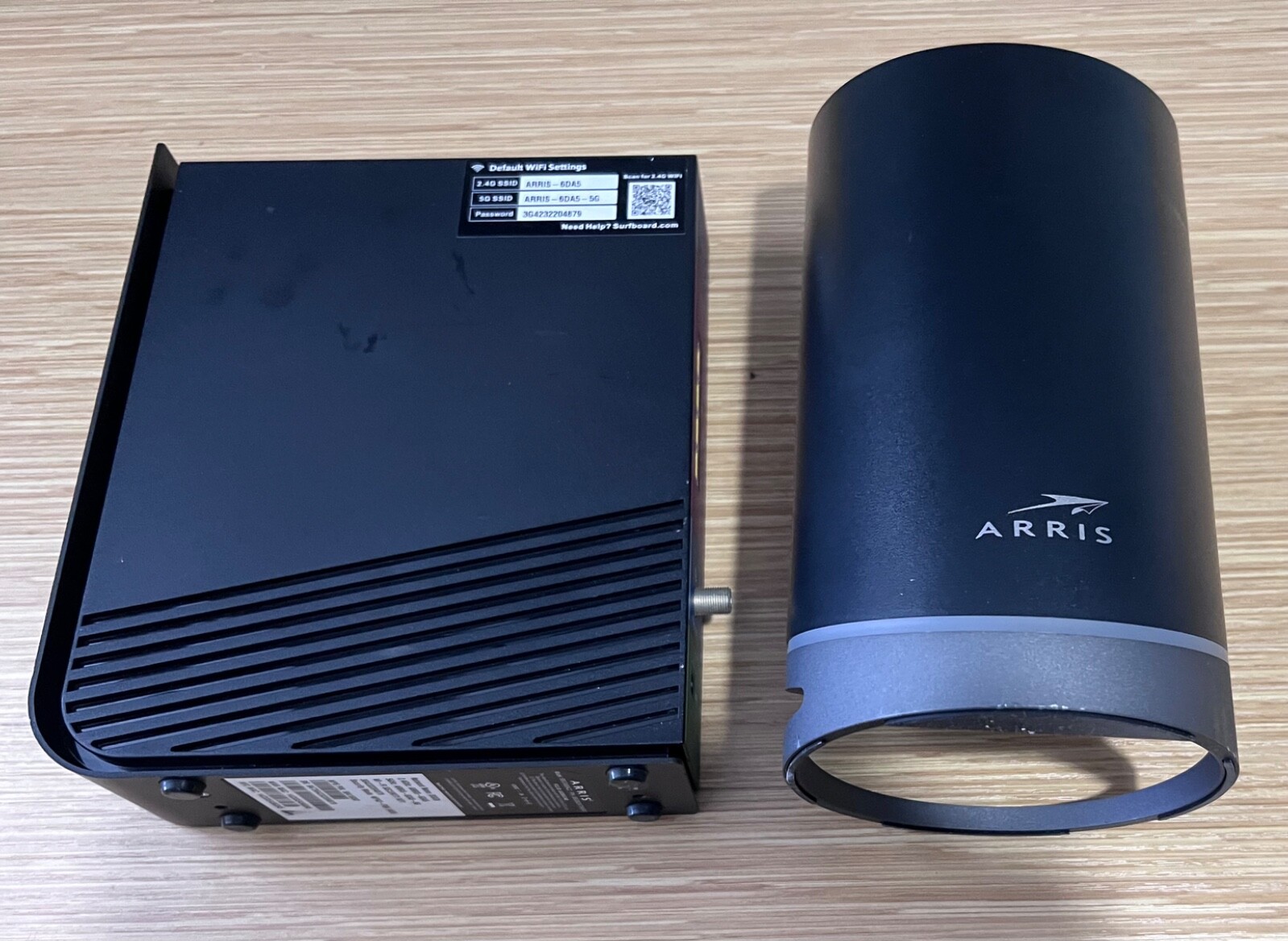 As-is Lot ARRIS SURFboard W31 Wireless Router + SBG7600
