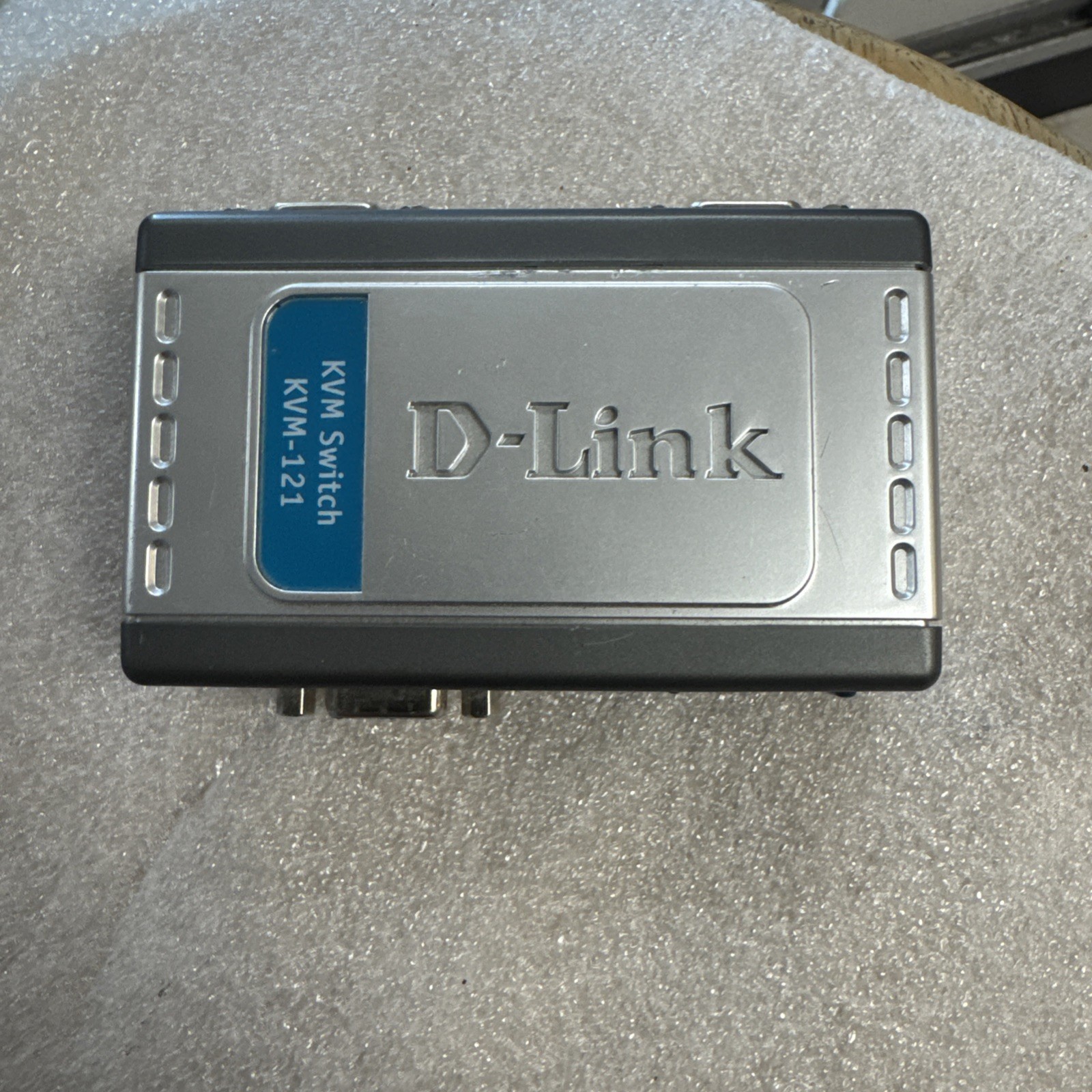 D-Link (KVM-121) 2-Port Switch