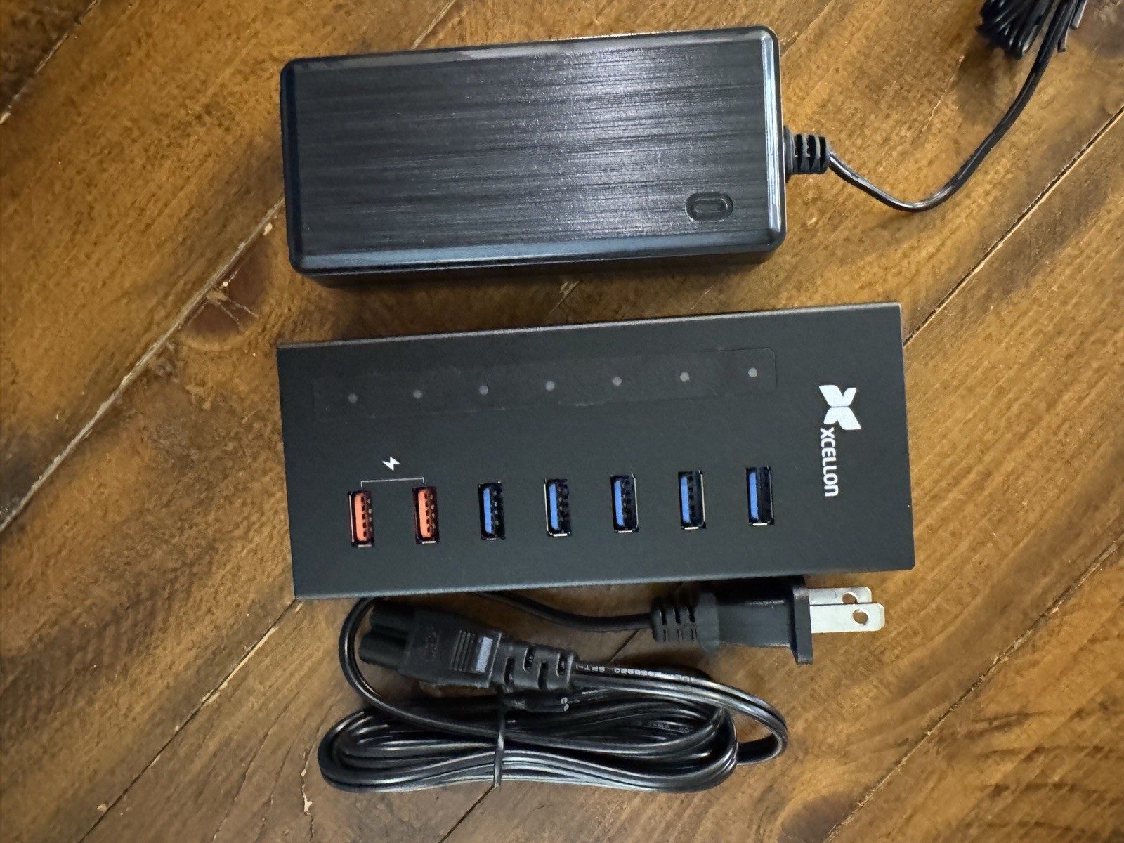  SH7-5H2HC-2 7 Port Powered Aluminum USB 3.0 Hub and Charger