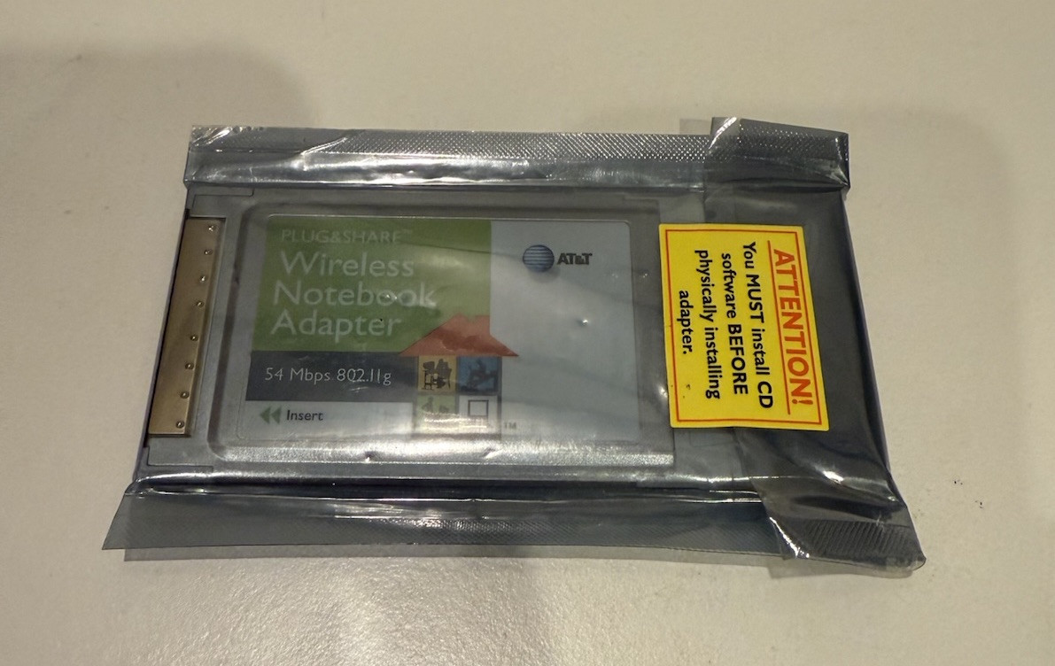 AT&T PLUG&SHARE Wireless Notebook Adapter PCMCIA 802.11g/b 54Mbs