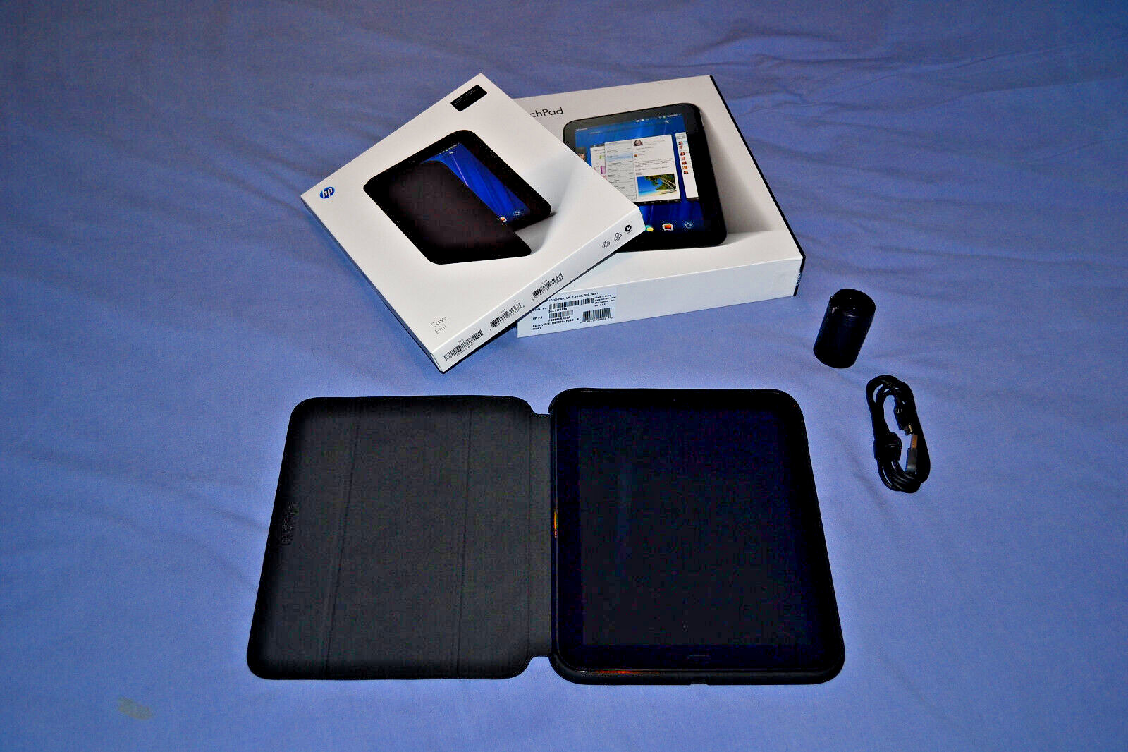 HP TouchPad 32GB BUNDLE WebOS 3.0.5 Tablet Cases NEW FB359UA Wi-Fi 9.7in WORKS