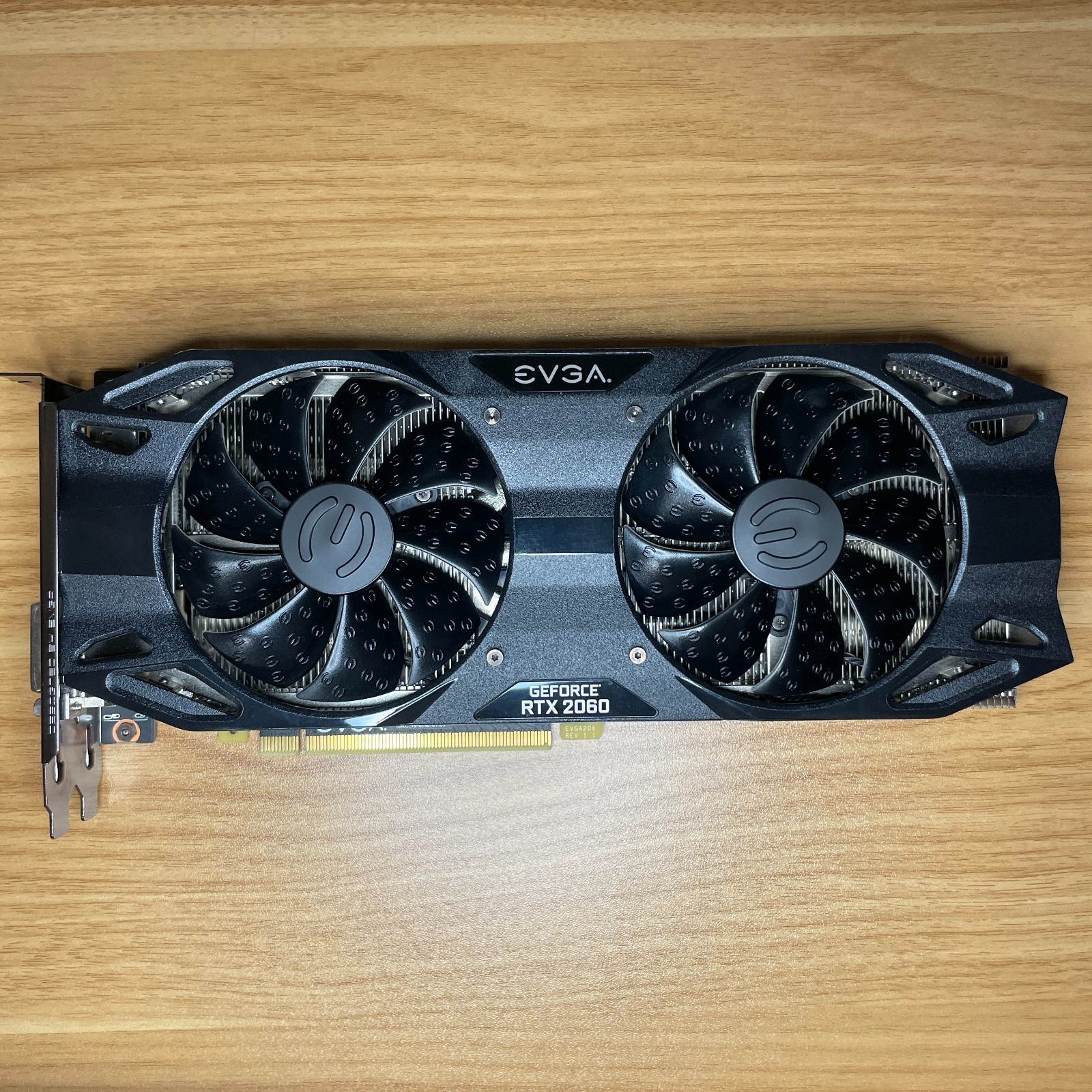 EVGA GeForce RTX 2060 NVIDIA Dual Fan PCI Express Graphics Card with Heatsink