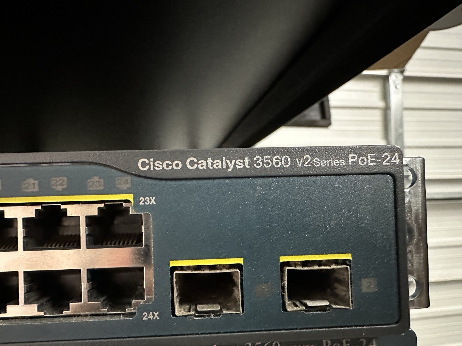 Cisco Catalyst 3560 24-Port Fast Ethernet PoE Switch P/N: WS-C3560V2-24PS-S