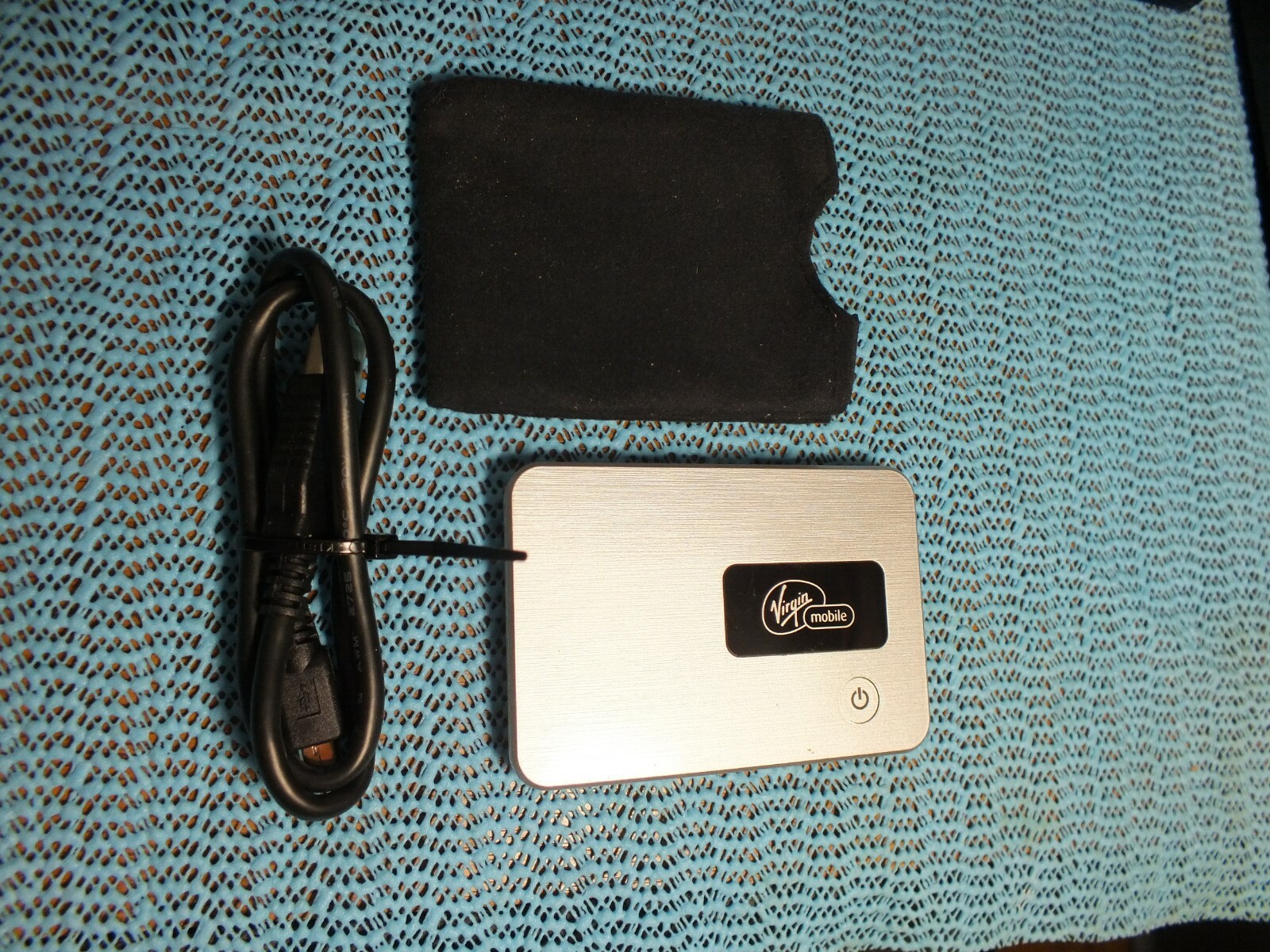 Virgin Mobile Novatel MiFi 2200 Wi-Fi Intelligent 3G Mobile Hotspot Modem