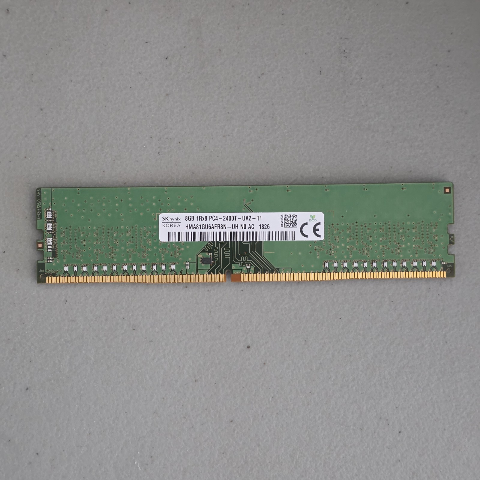 SK hynix 1x8GB DDR4 288-Pin DIMM PC4-2400T Non-ECC Unbuffered