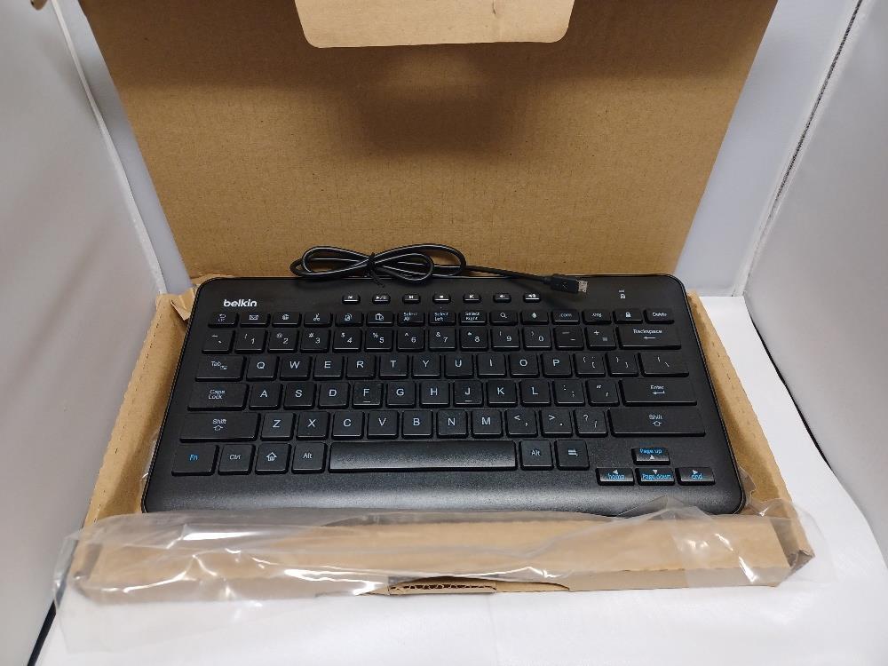 Belkin Wired Tablet Keyboard (B2B120-BLK)-Samsung Wired KB 5 Pin Micro USB