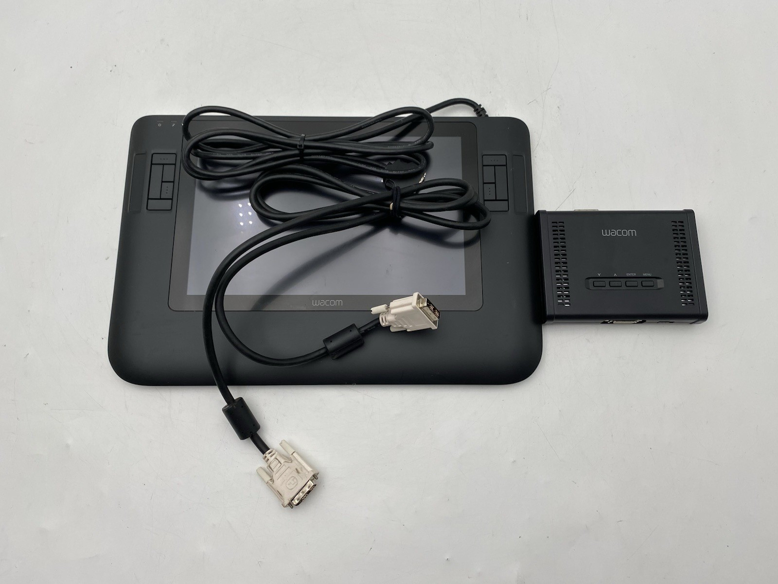 Wacom DTZ-1200W LCD Drawing Tablet