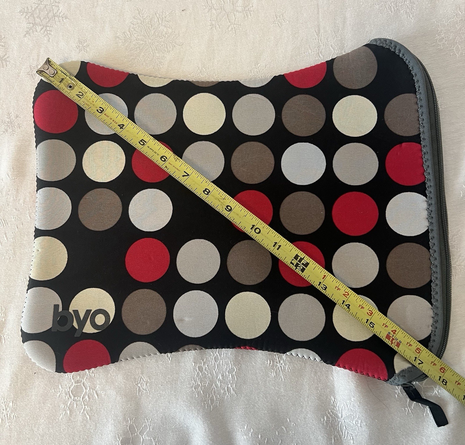 BYO BUILT 16” Laptop Softshell Sleeve Case  Polkadot Black Grey Red Gently Used