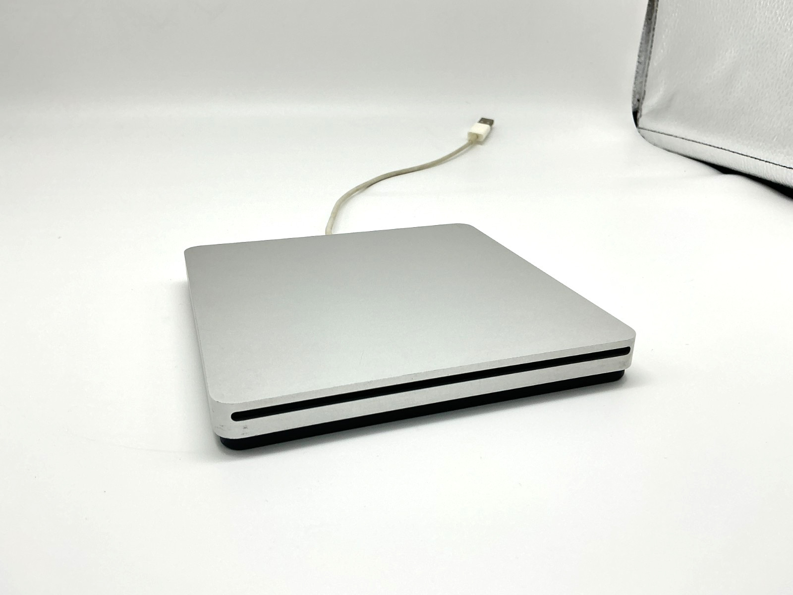 Apple USB SuperDrive A1379 External CD DVD Drive Burner Reader Tested Working
