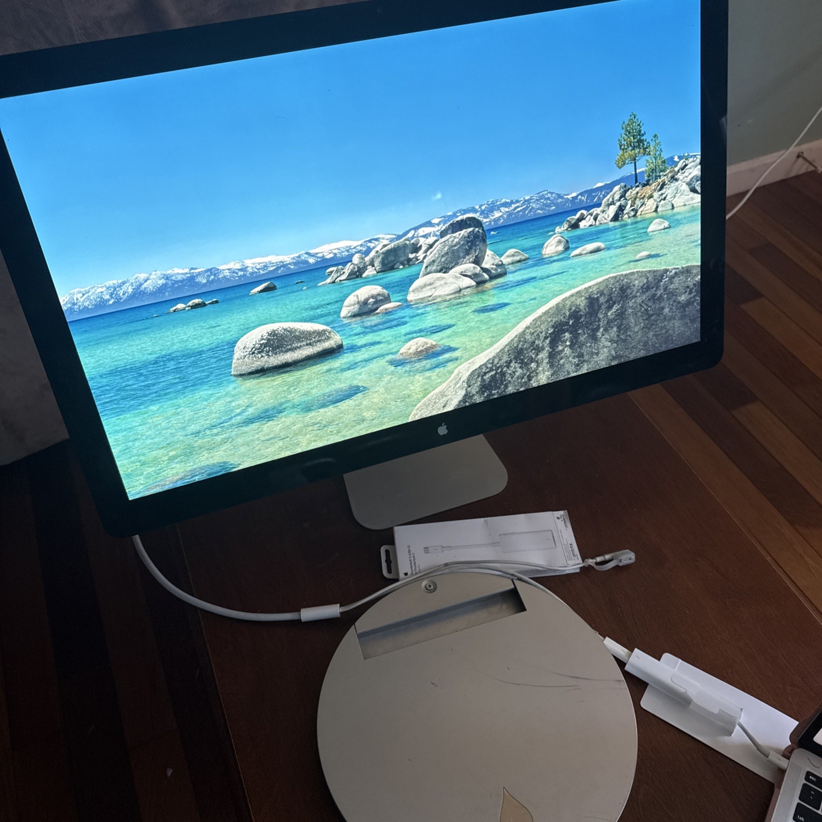 Apple 27" Thunderbolt Display A1407 Monitor IPS BUNDLE + Apple USB-C Adapter