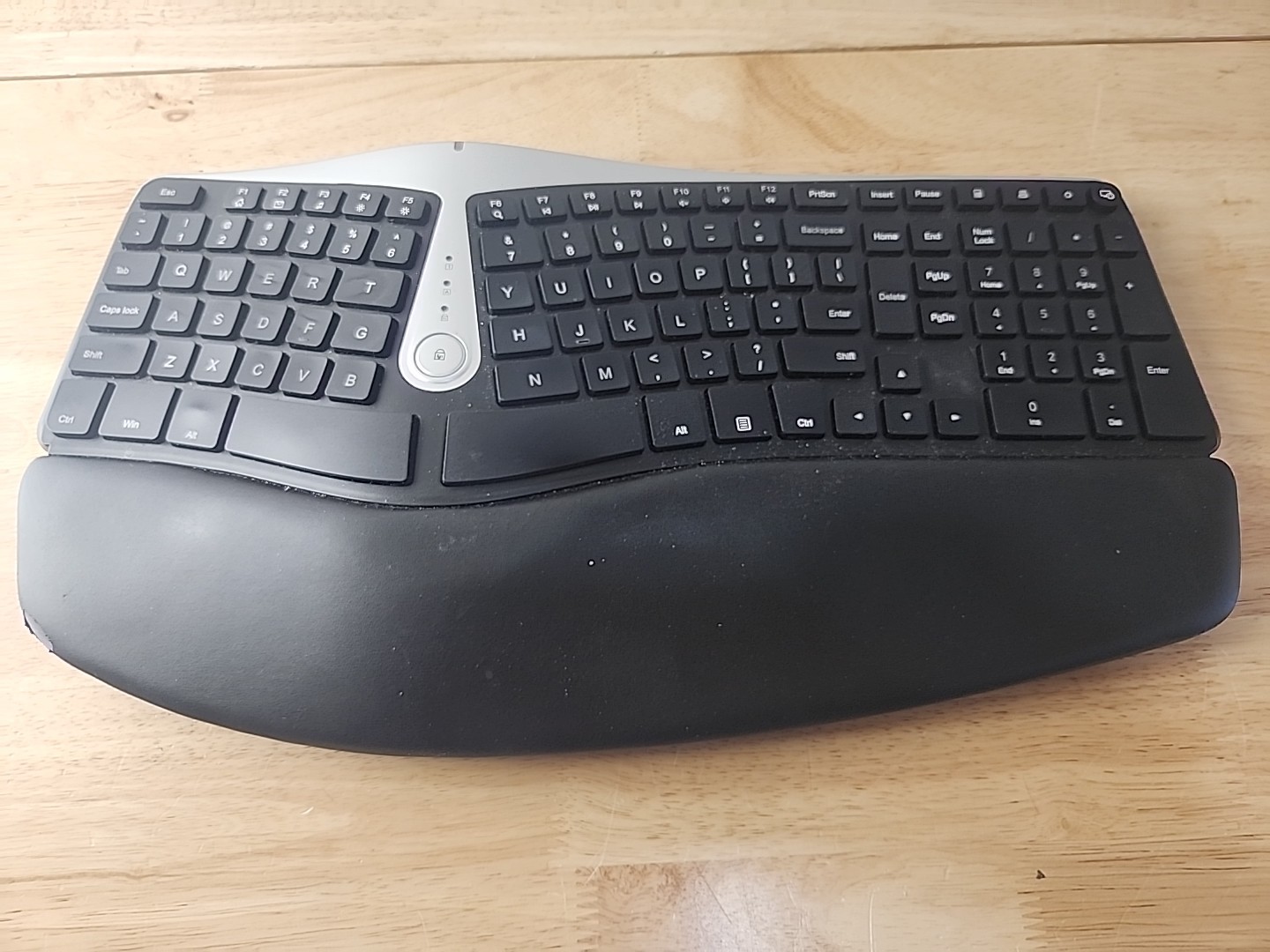 nulea wireless ergonomic keyboard Bluetooth & 2.4G Multi-Device keyboard