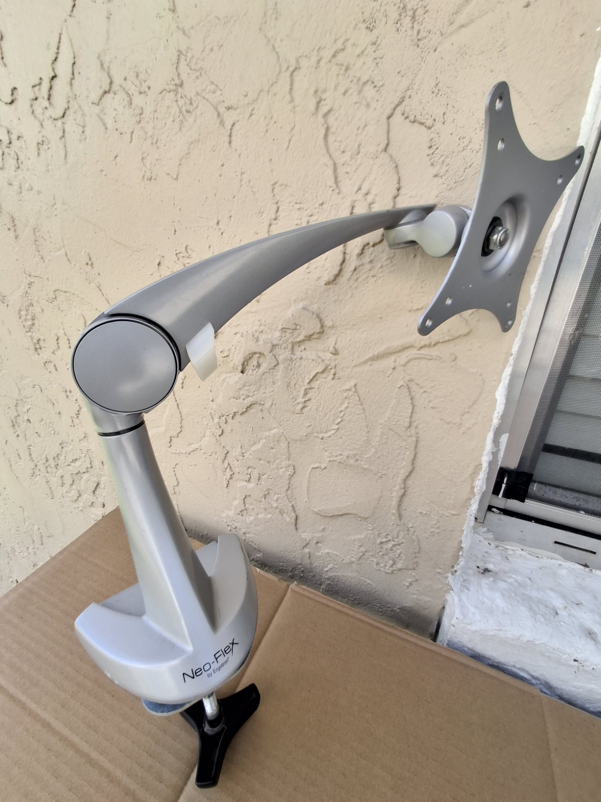 Ergotron Neo-Flex LCD Arm, 8200-G08 Adjustable Desk Mount Monitor Arm
