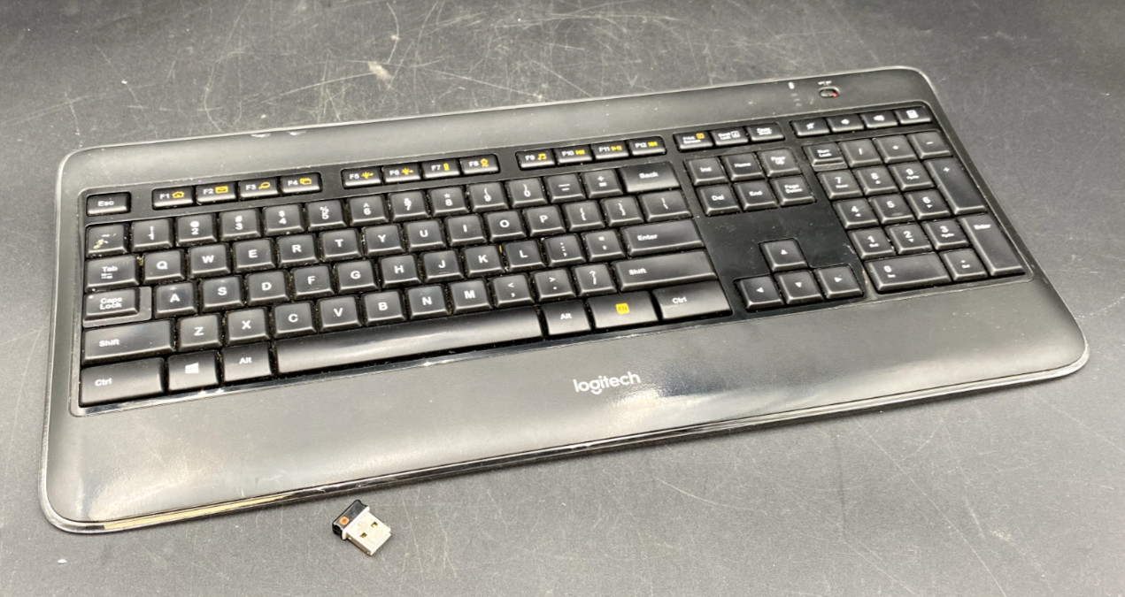 LOGITECH K800 Y-R0065 ILLUMINATED WIRELESS KEYBOARD WITH DONGEL BROKEN CTRL KEY