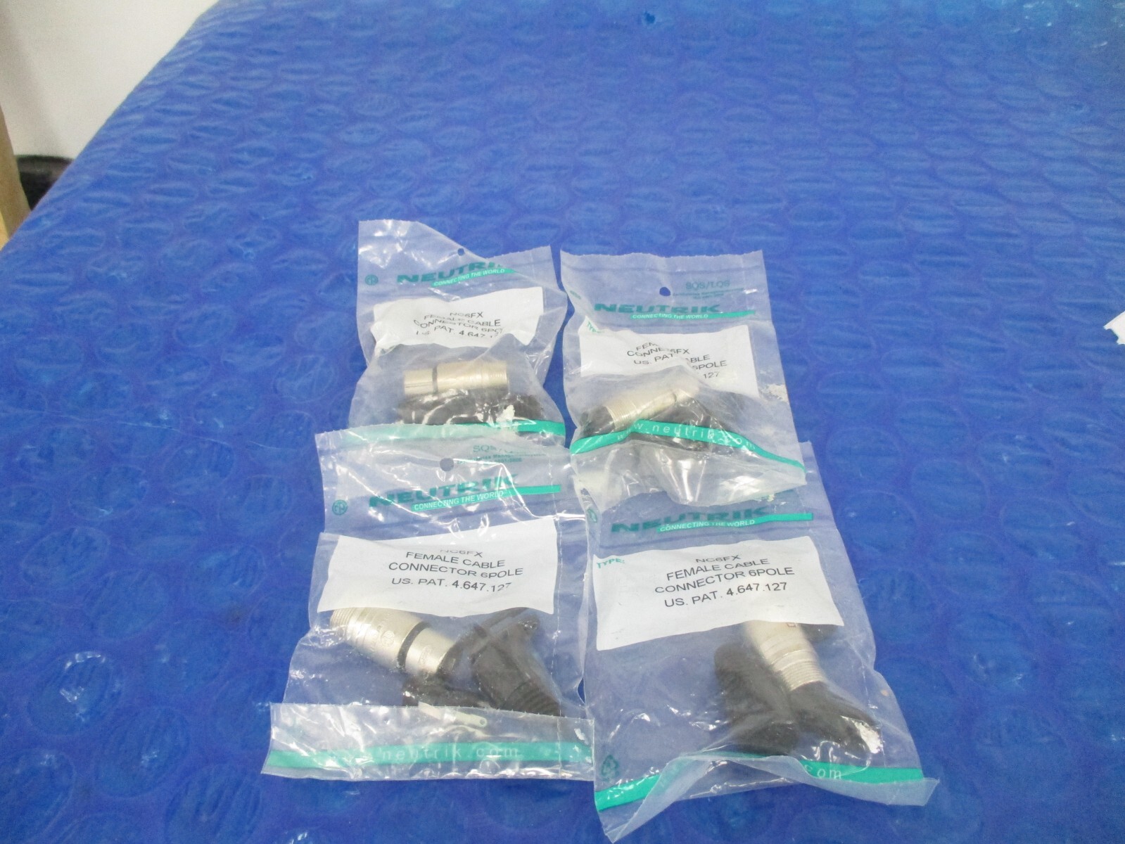 LOT OF 4 Neutrik NC6FX Female Cable Connector 6-Pole 568-NC6FX