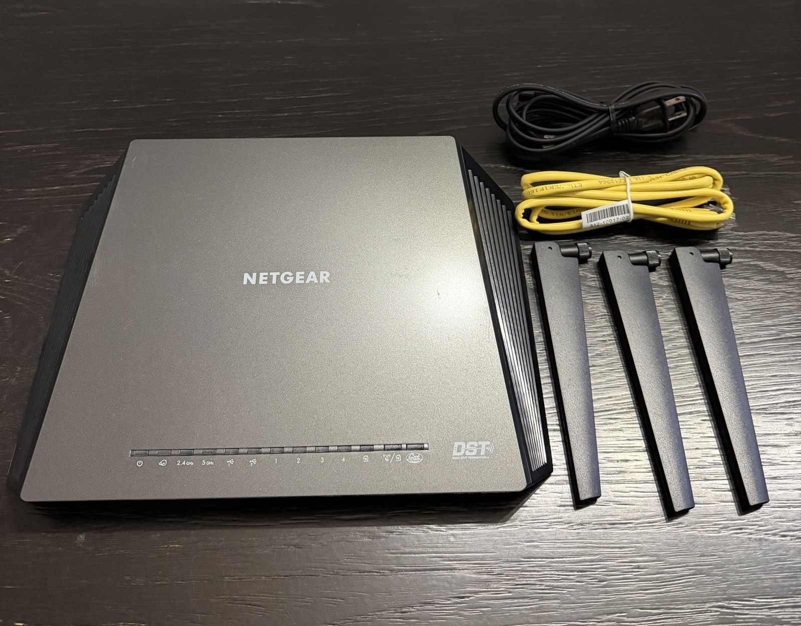 NETGEAR Nighthawk R7300 DST AC1900 Router + DST6501 WiFi Extender Complete