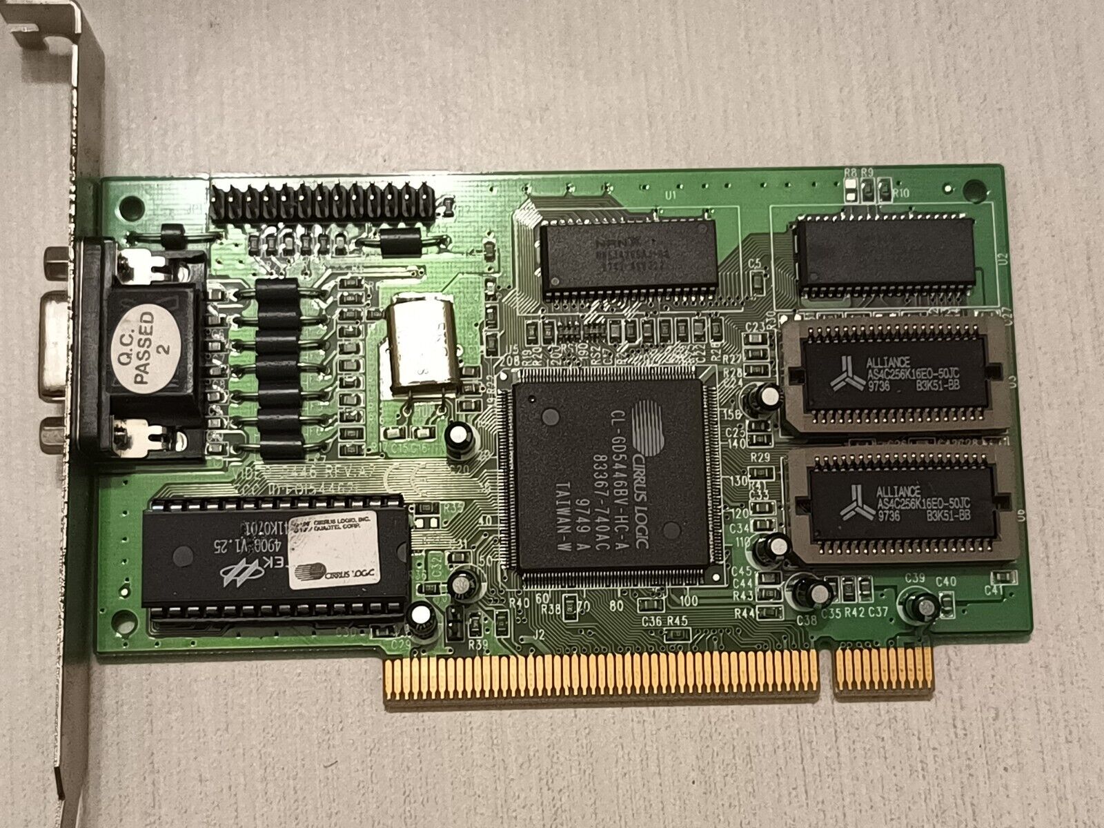 Vintage (1996) PCI5446A2-1M Cirrus Logic PCI Graphics Card