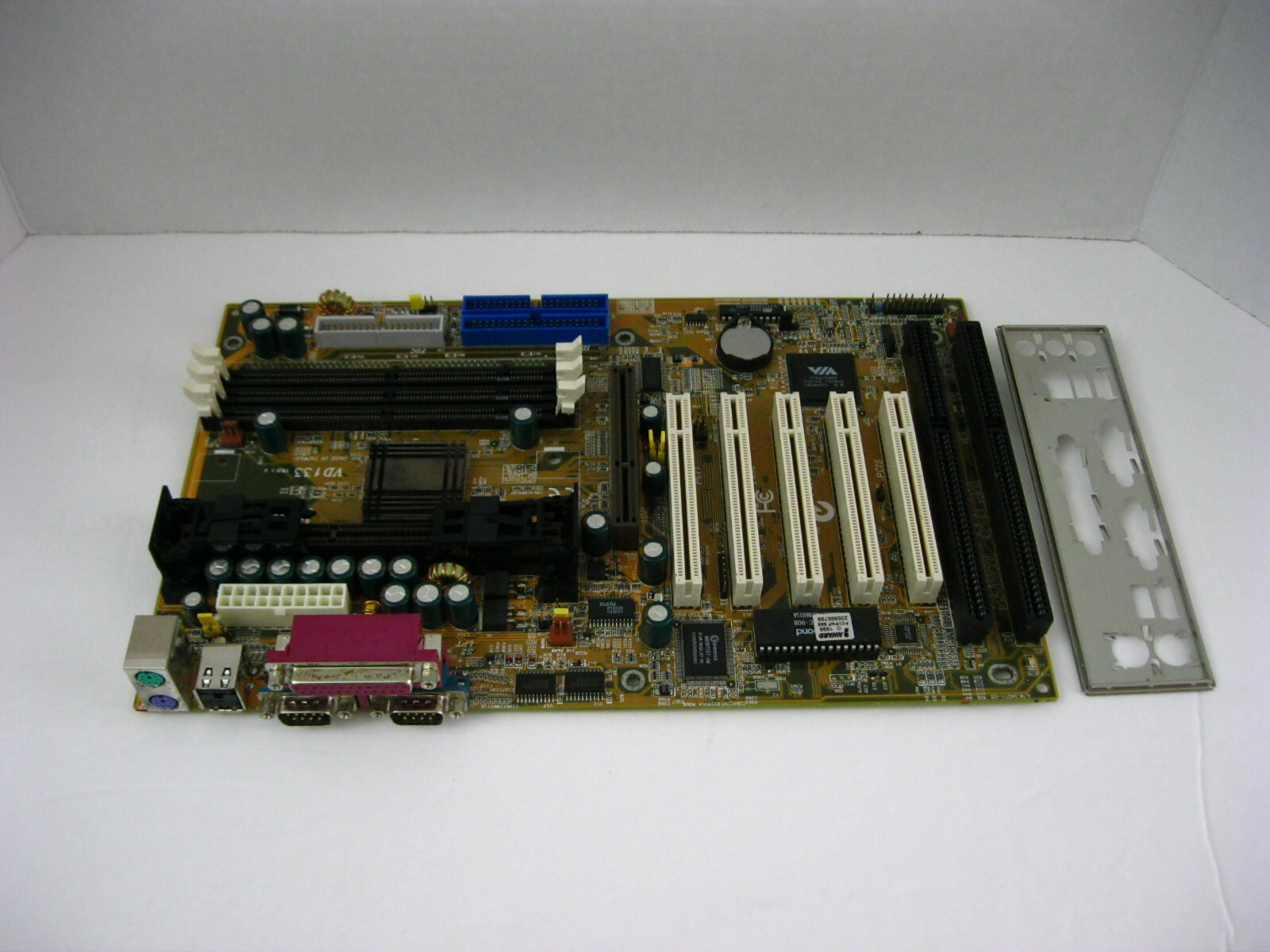 Iwill VD133 VER 1.4 SLOT1 PCI ISA Motherboard