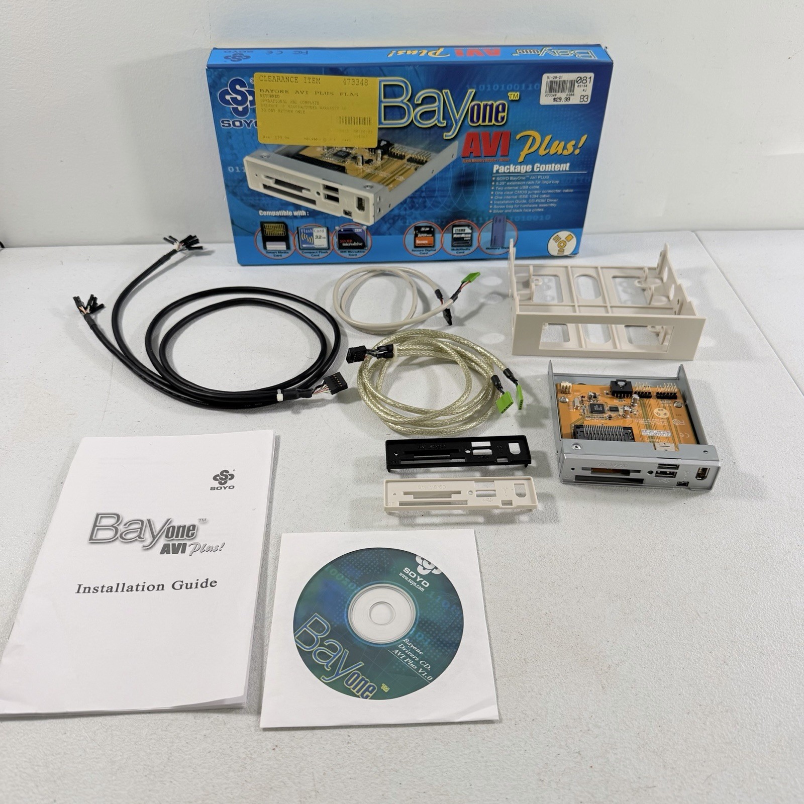 Soyo Bayone AVI Flash Memory Reader / Writer Plus