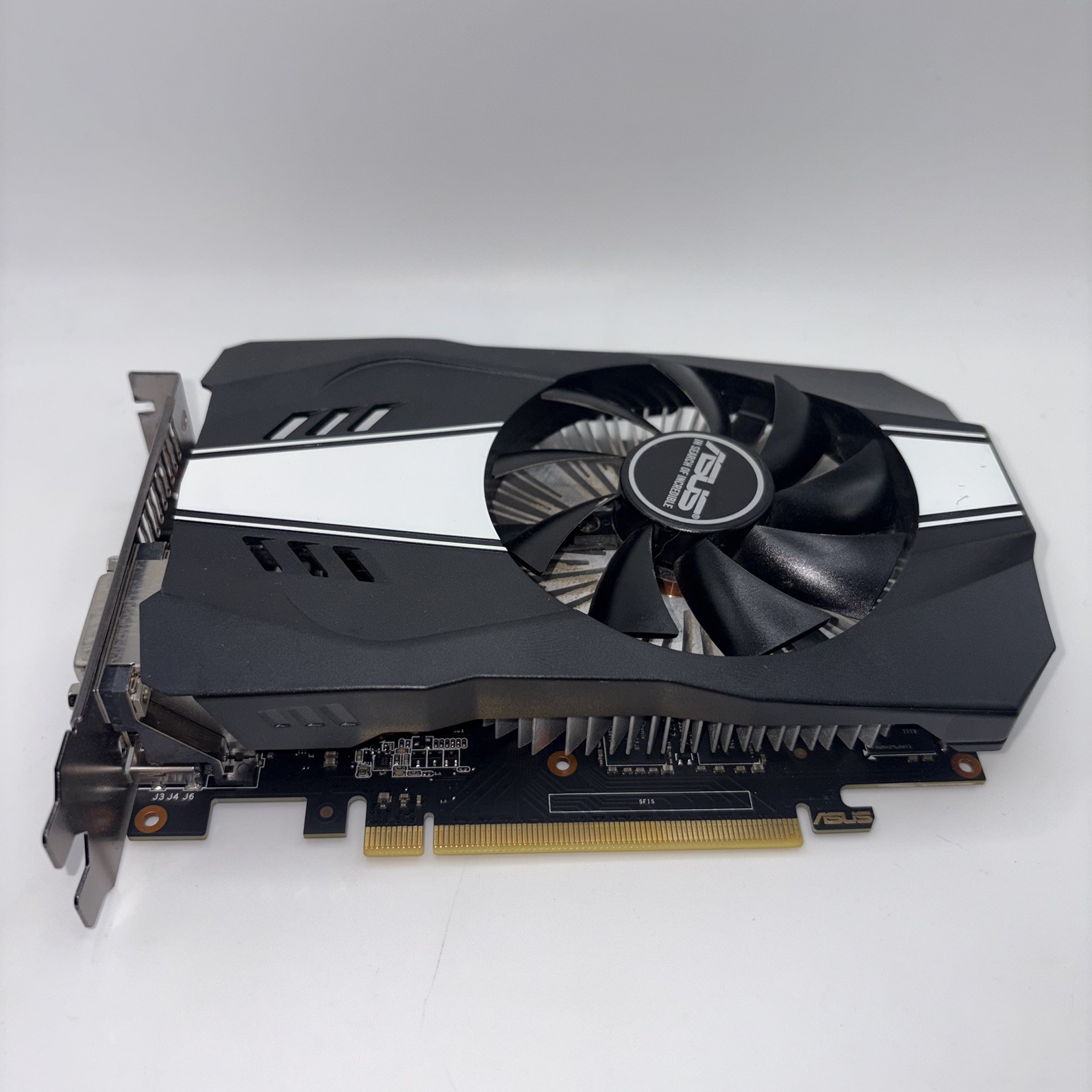ASUS GeForce GTX 1060 3GB CUDA GDDR5 x16 PCIE +DVI +2HDMI +2DP