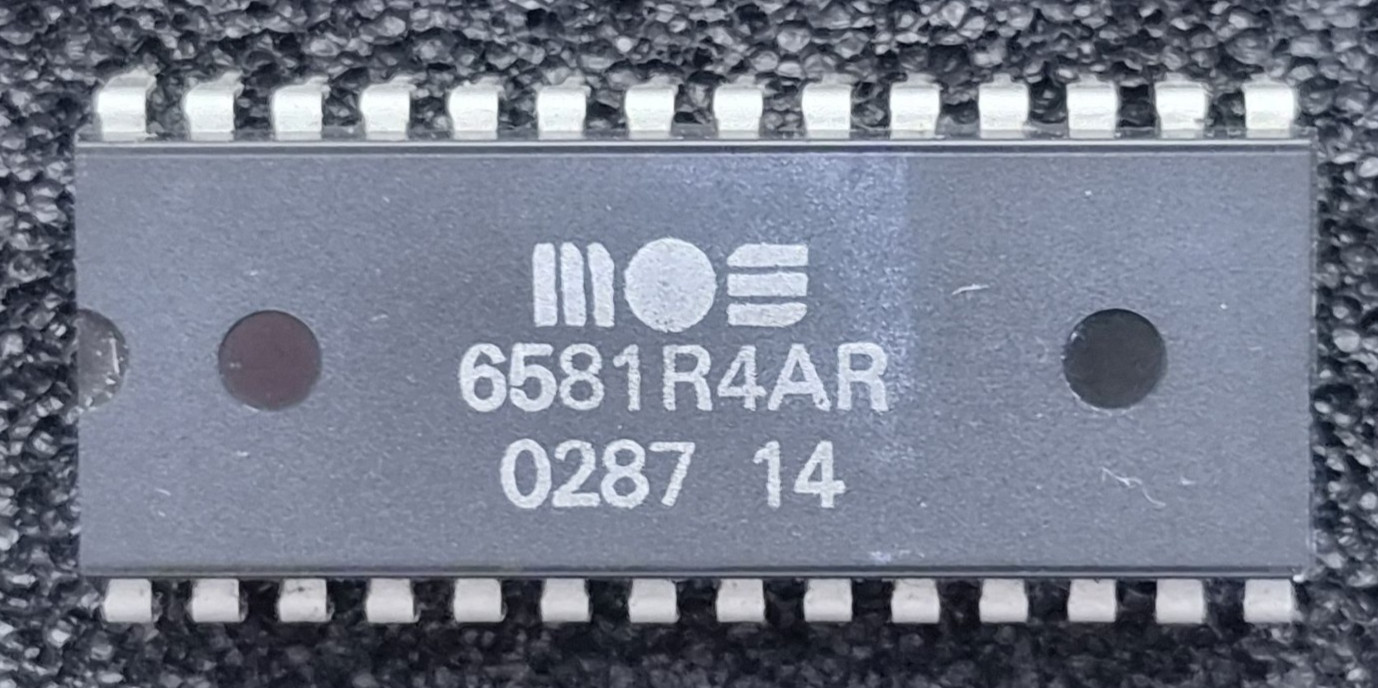 MOS 6581R4AR SID Sound Chip for Commodore 64/128 – Tested & Fully Working