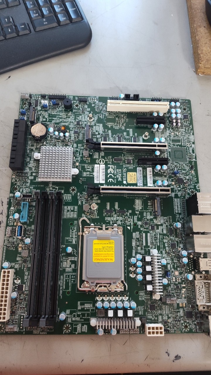 SUPERMICRO MBDX13SAEO ATX Server Motherboard LGA 1700 Intel W680 G1N